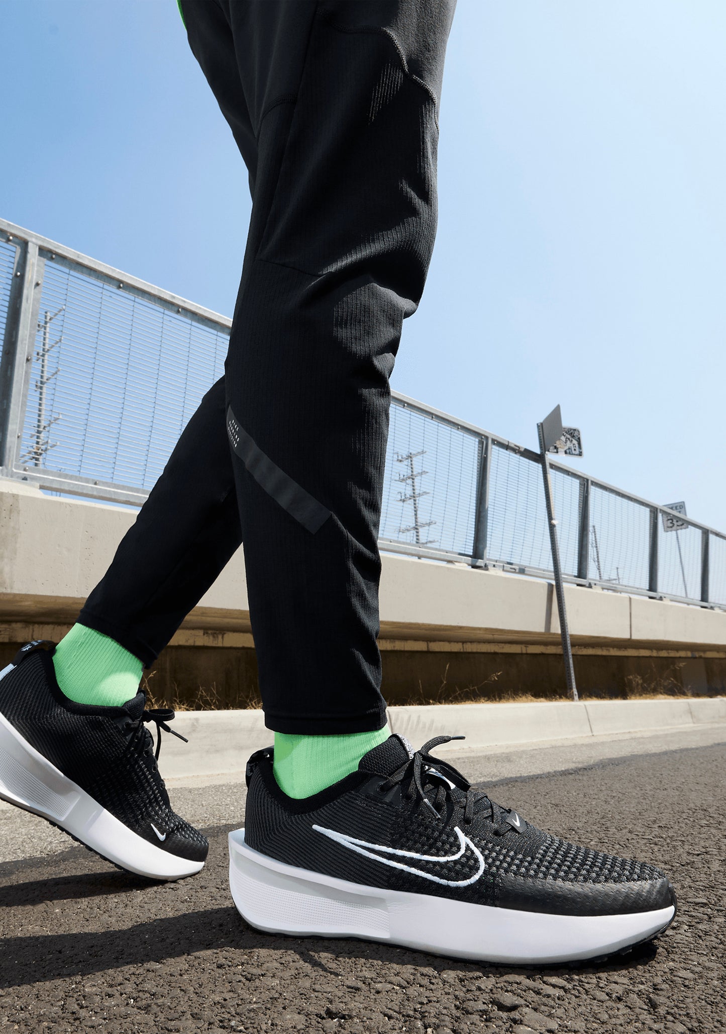 Nike Men's Interact Run