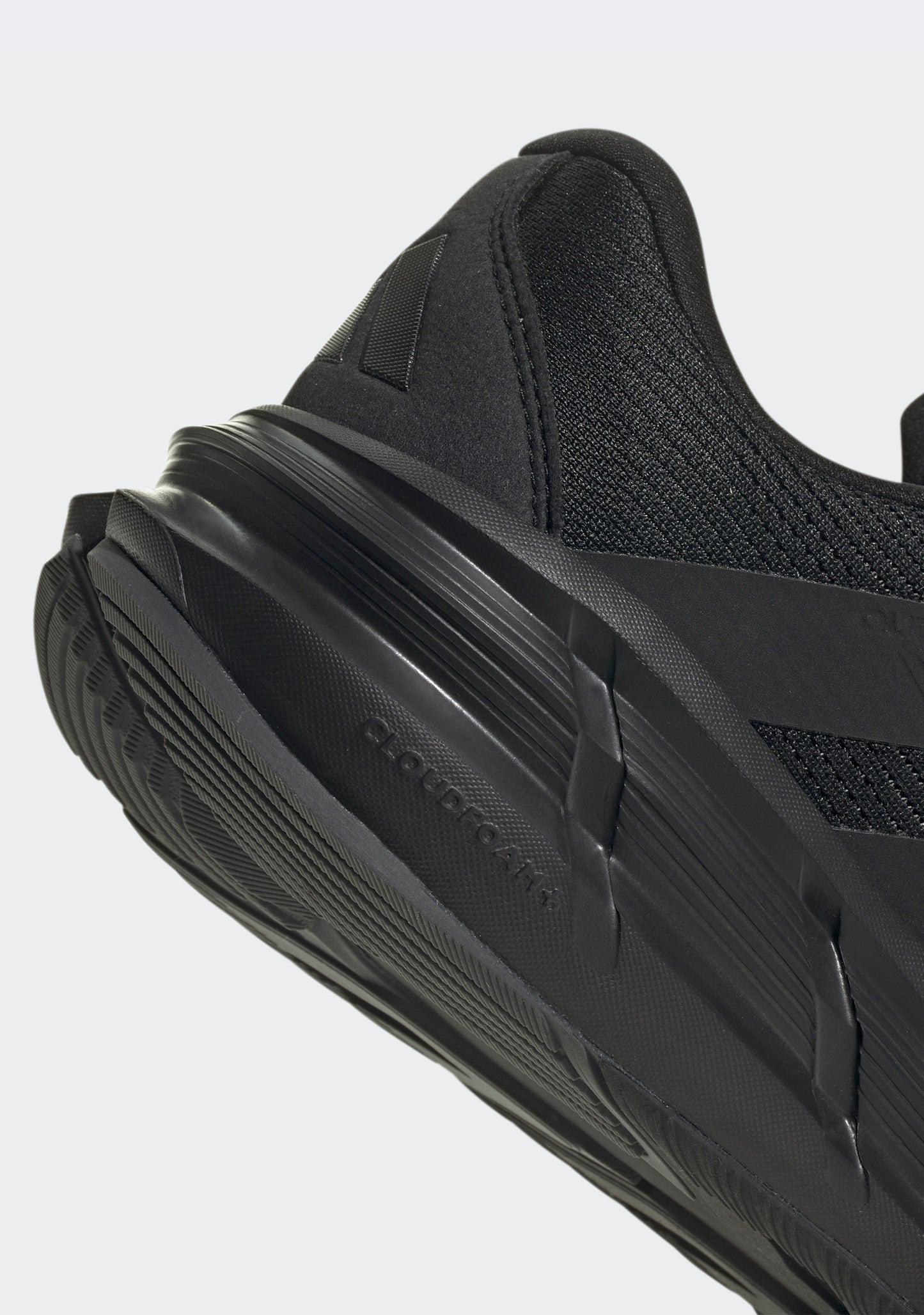 Adidas Men's Questar 3