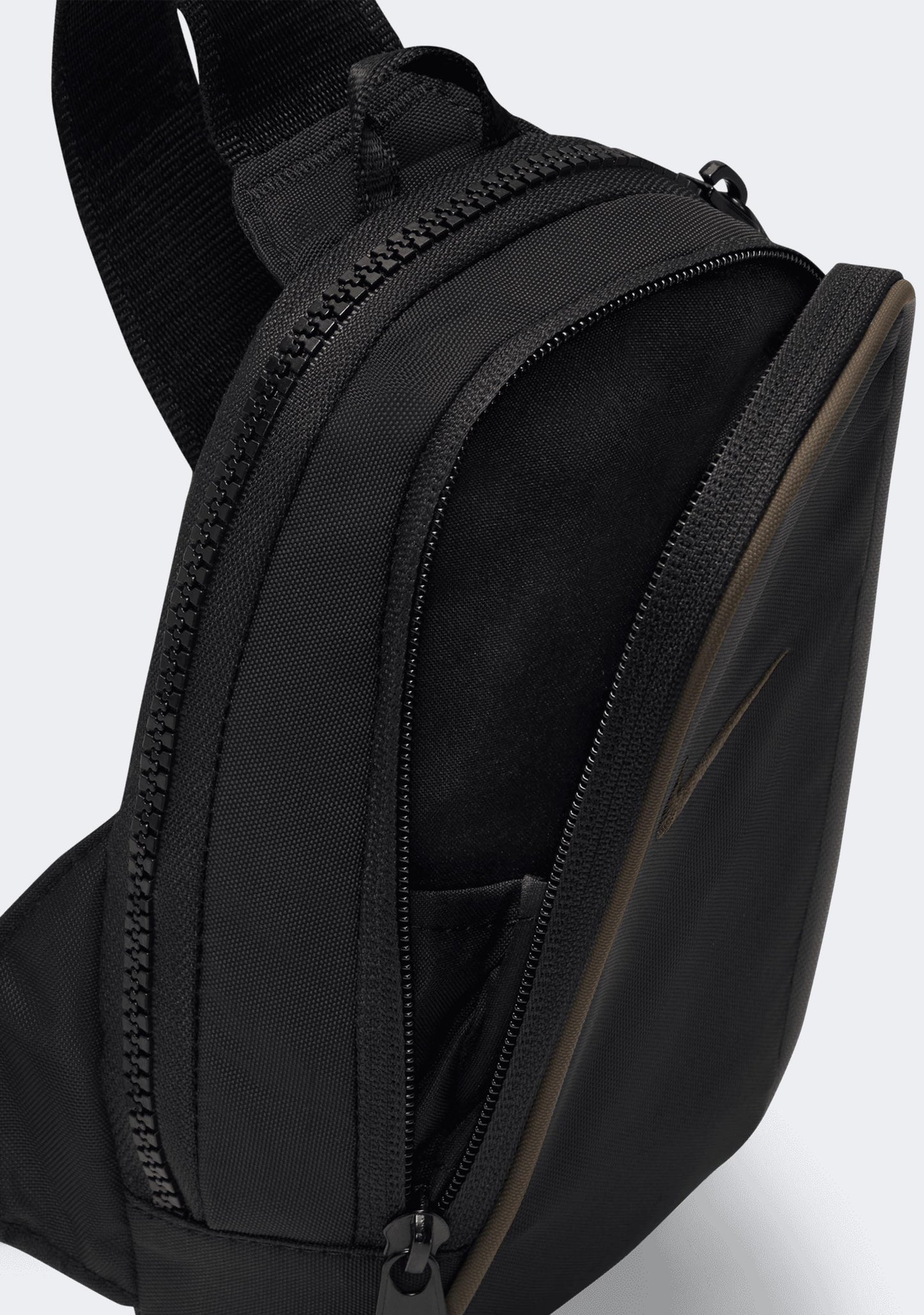 Nike Sportswear Essentials Crossbody Bag (1L)