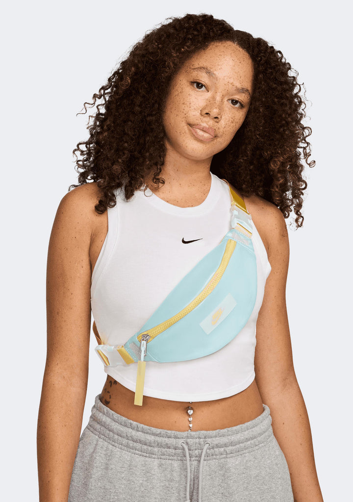 Nike Heritage Cross Body Bag (Small, 1L)