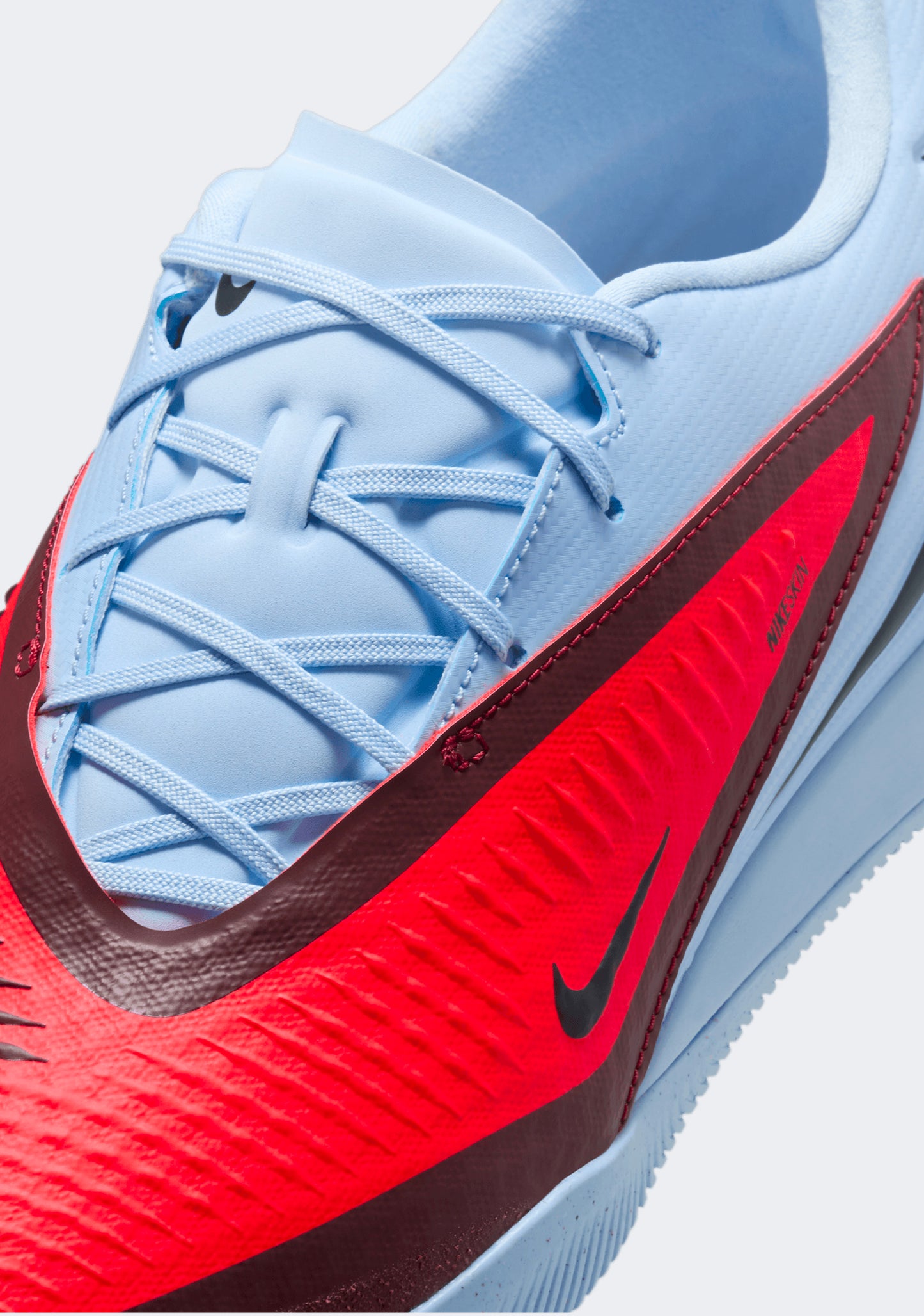 Nike Men's Phantom 6 Low Academy Indoor Court Football Boots