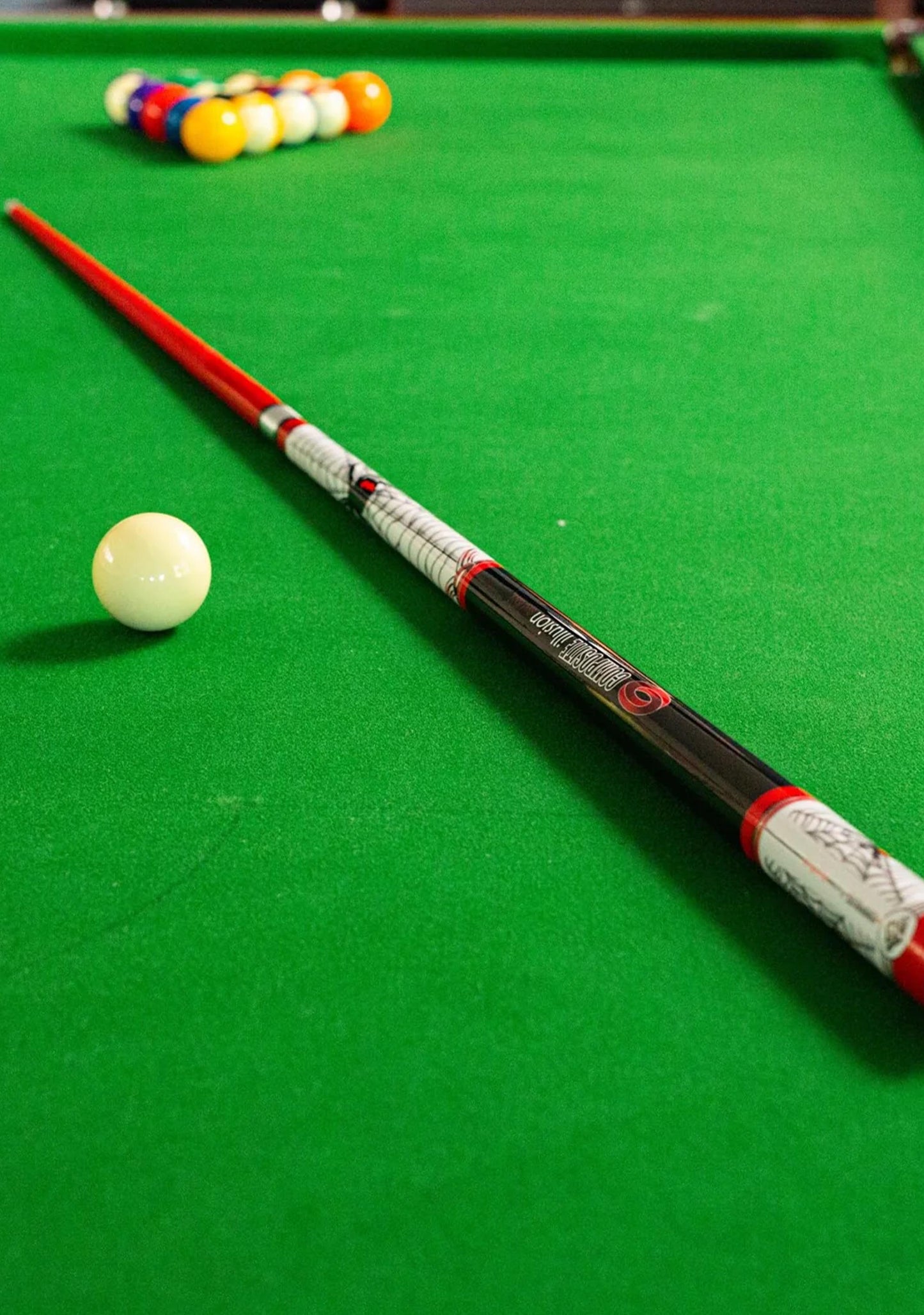 Formula Sports Illusion 2 Piece 57" Redback Cue