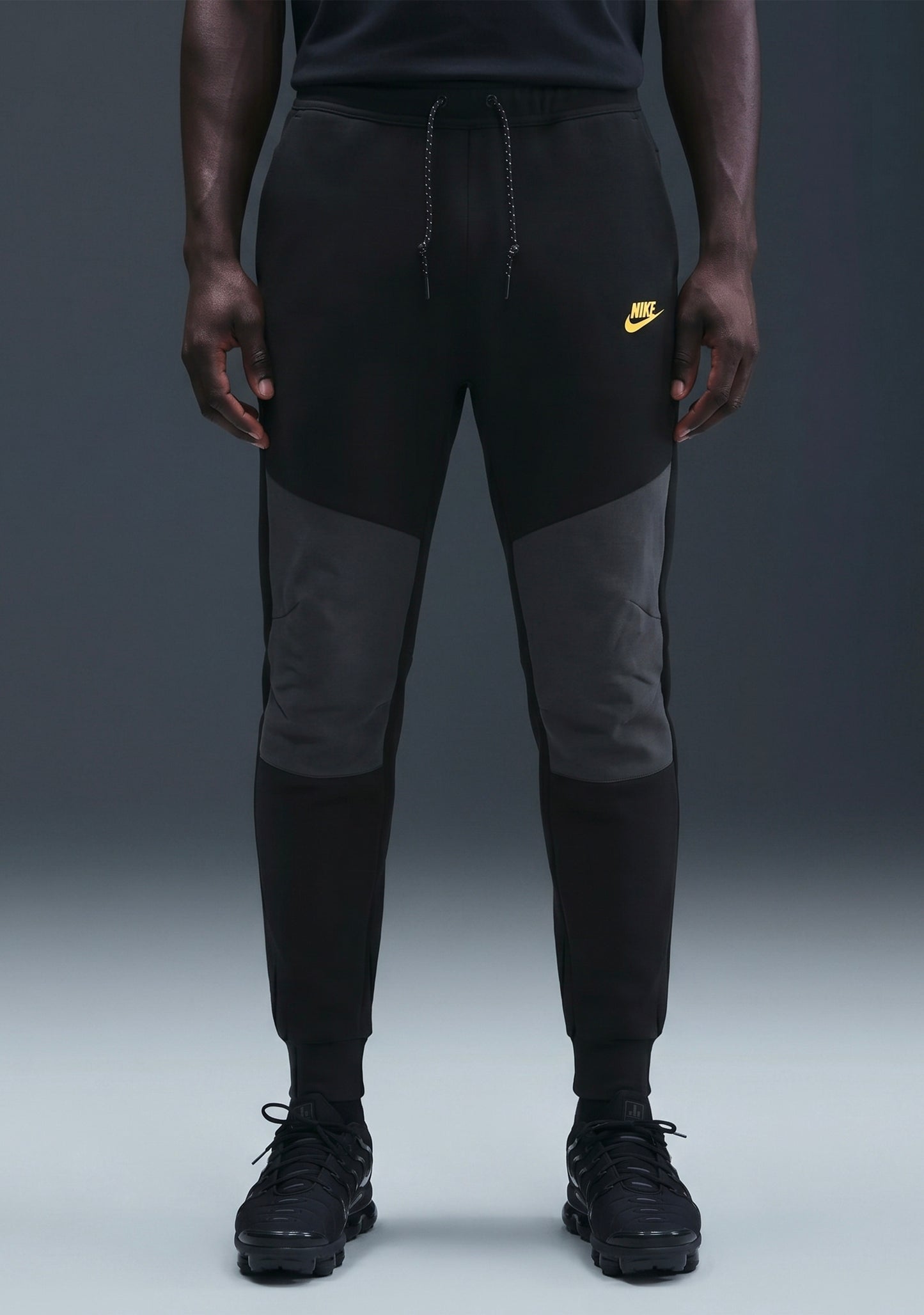 Nike Men's Tech Mix Fleece Joggers