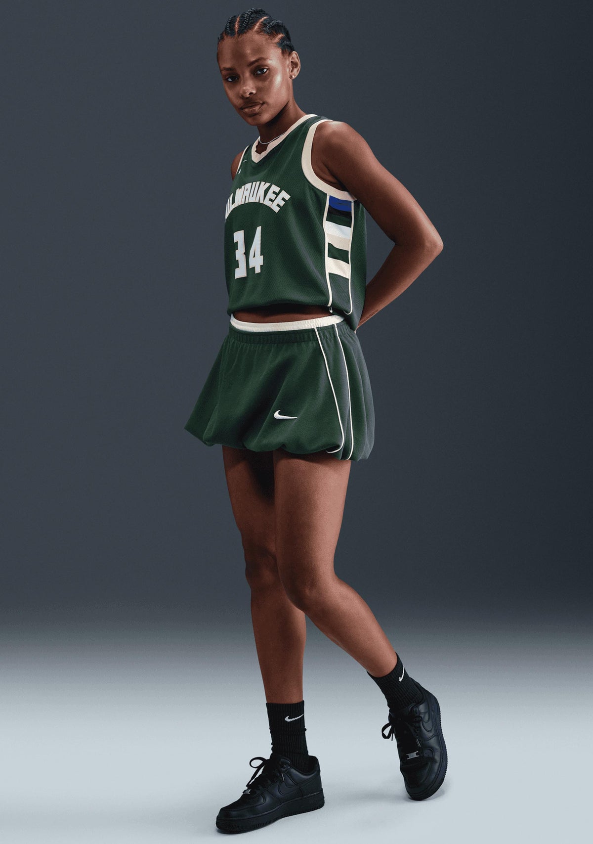 Nike Men's Milwaukee Bucks 22/23 Giannis Antetokounmpo Icon Edition Swingman NBA Jersey