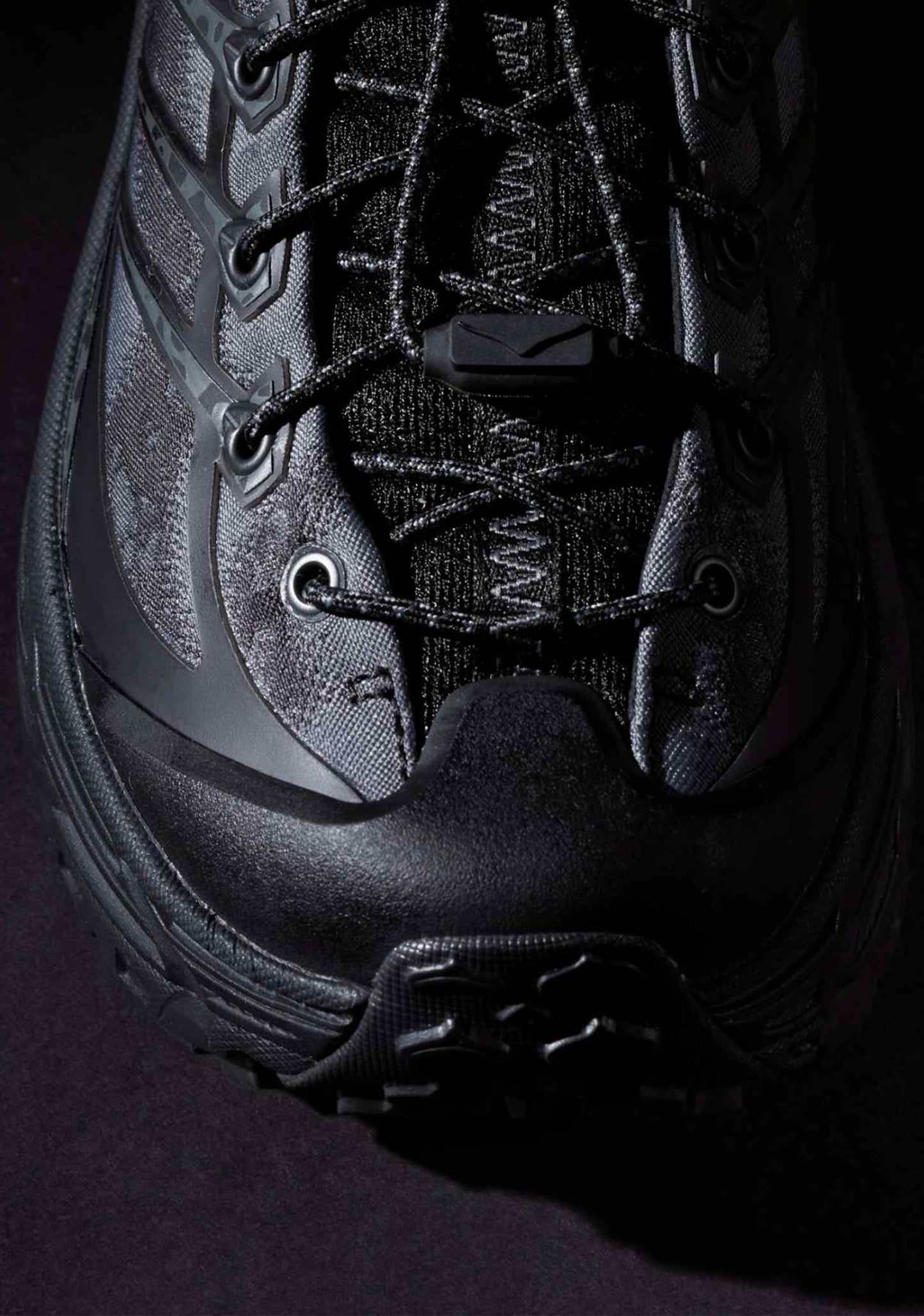 Hoka Stealth Tech Mafate Three 2