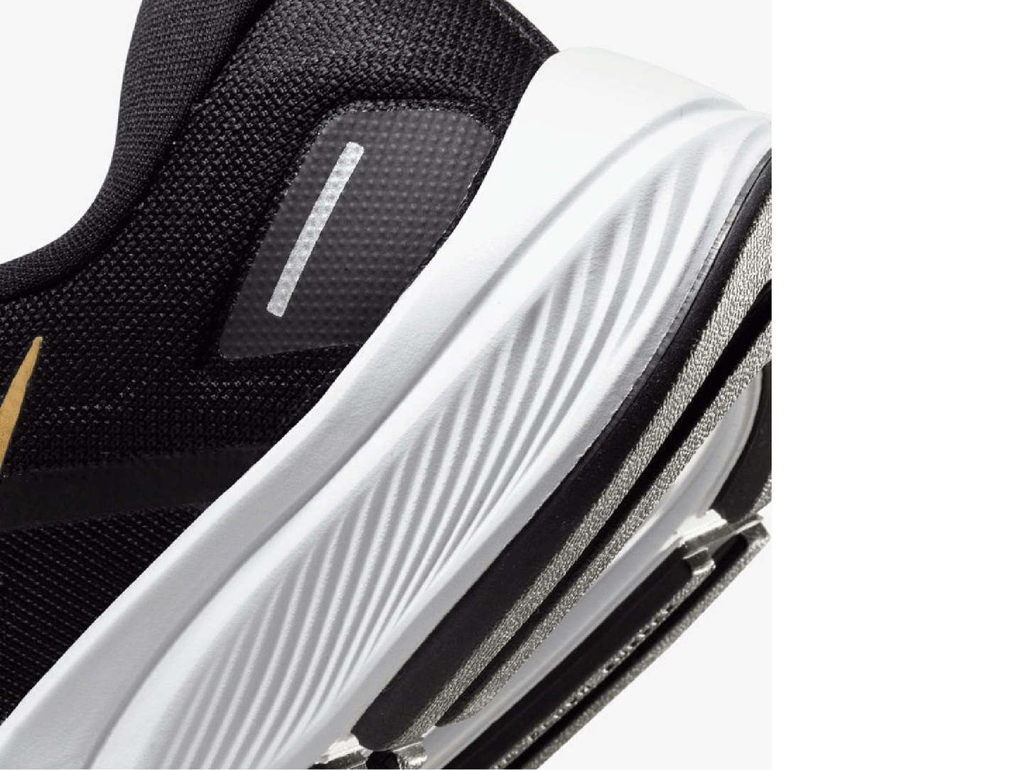 Nike Women’s Air Zoom Vomero 16