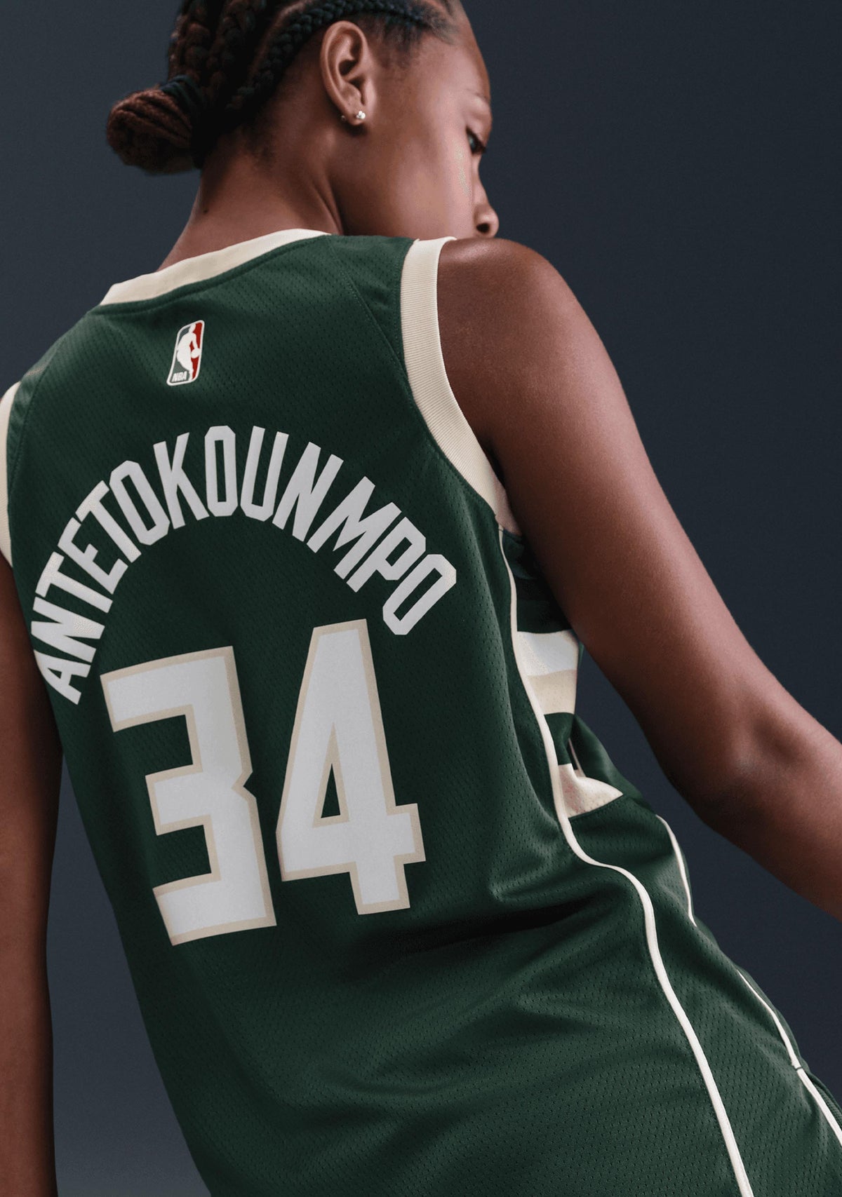 Nike Men's Milwaukee Bucks 22/23 Giannis Antetokounmpo Icon Edition Swingman NBA Jersey