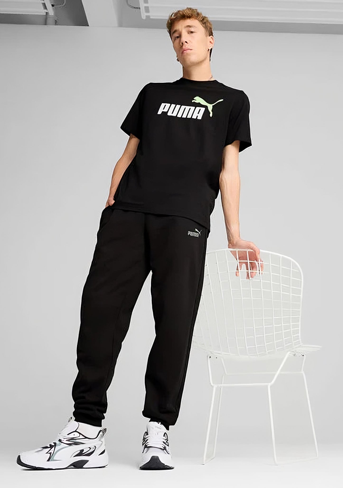Puma Men's ESS 2 Colour No. 1 Logo Sweatpants
