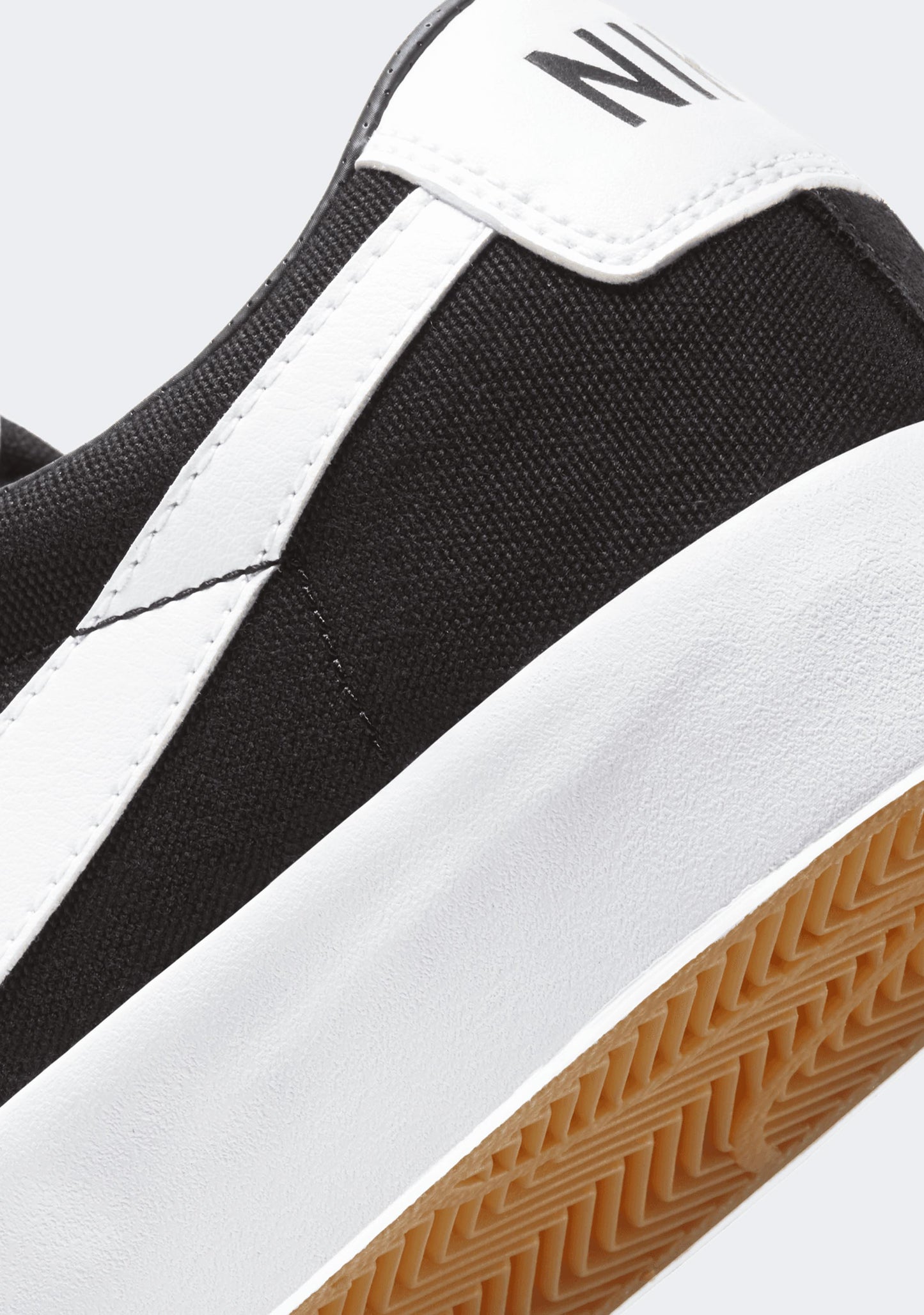 Nike Men's SB Zoom Blazer Low Pro GT