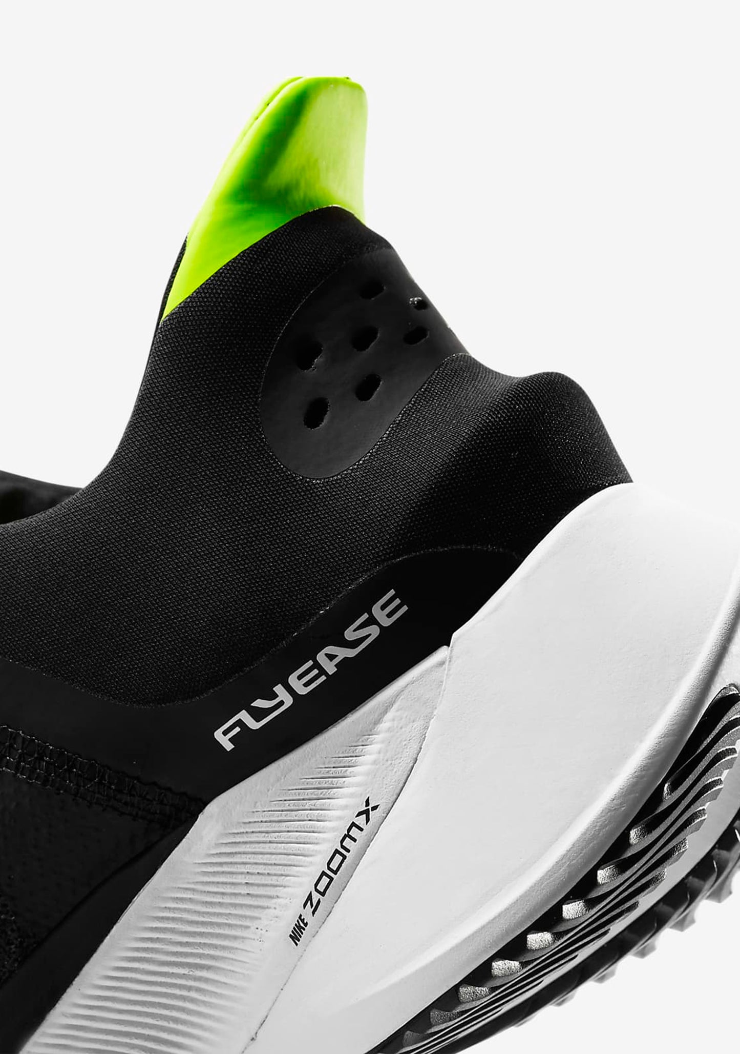 Nike Women’s Air Zoom Tempo Next% Flyease