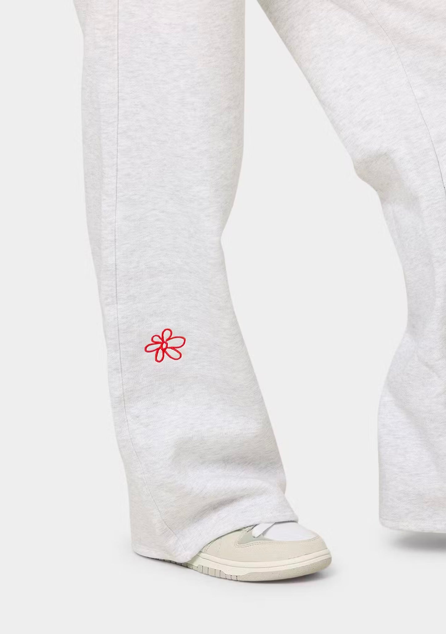 Champion Women's Reverse Weave Daisies Puddle Track Pants