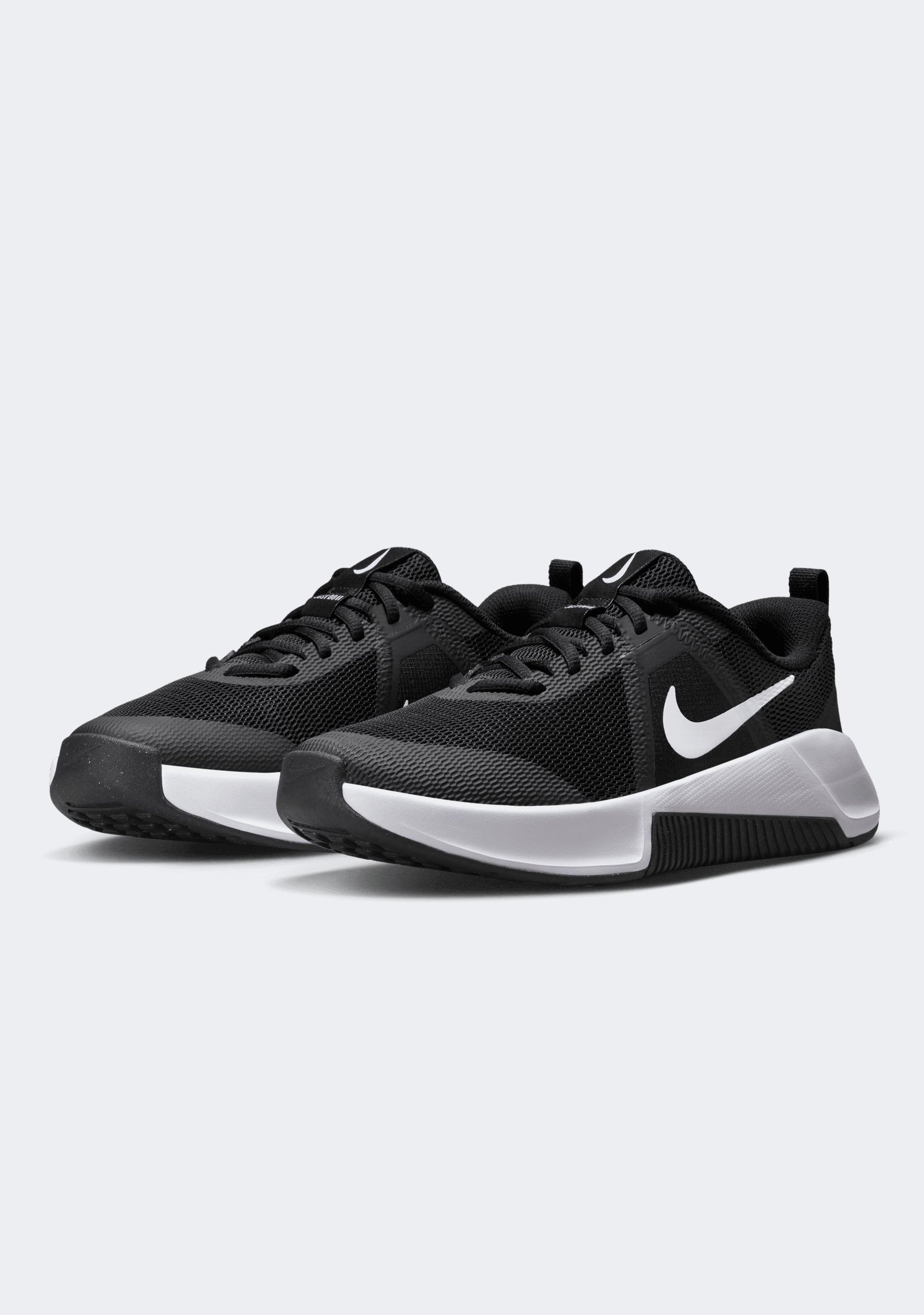 Nike Women's MC Trainer 3