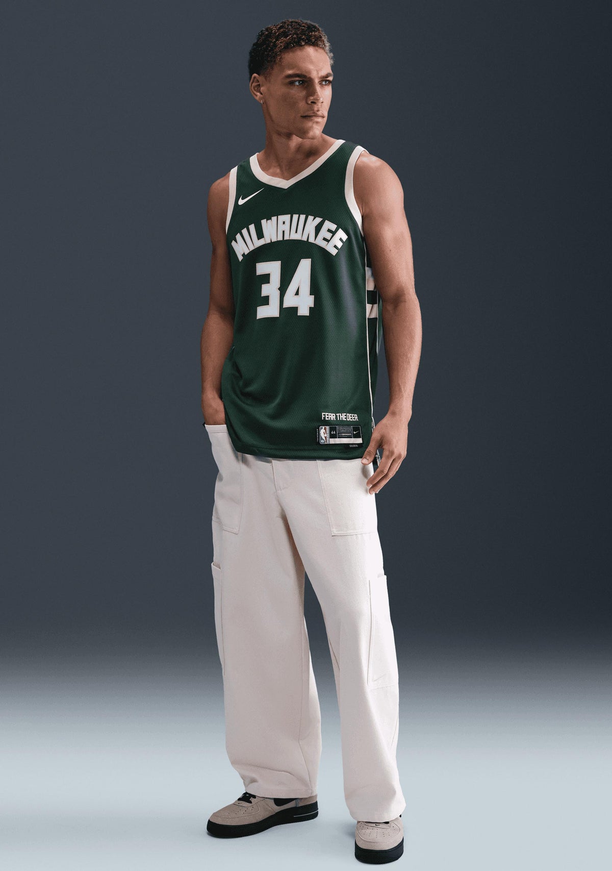 Nike Men's Milwaukee Bucks 22/23 Giannis Antetokounmpo Icon Edition Swingman NBA Jersey