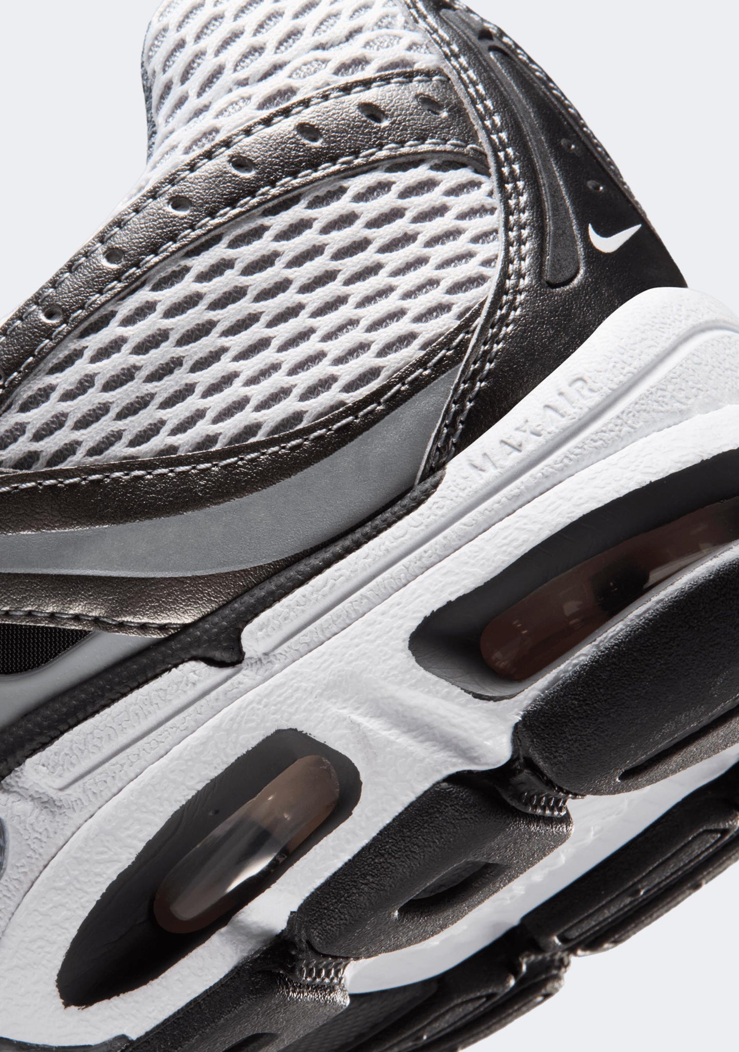 Nike Men's Air Max Moto 2K