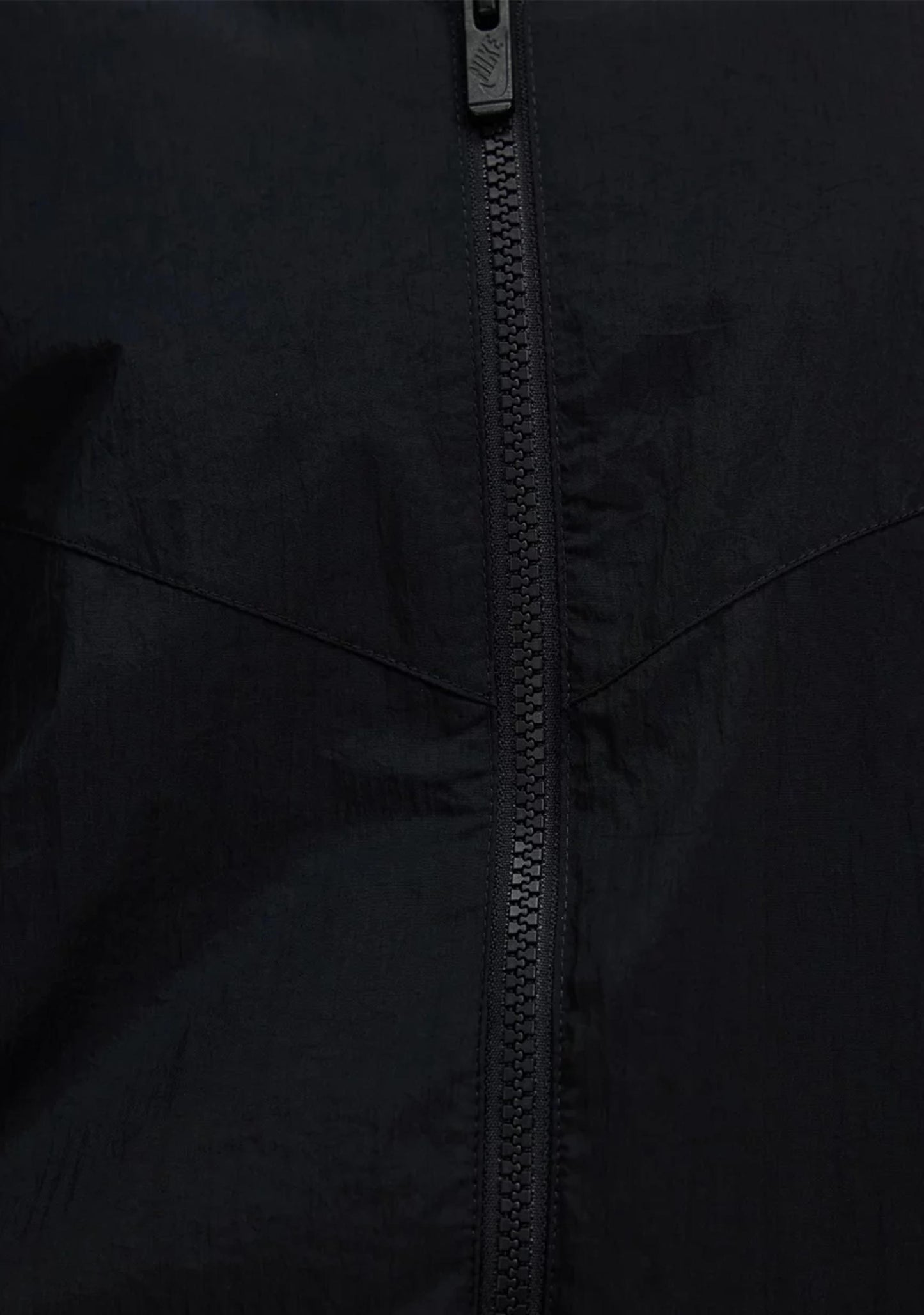 Nike Women’s Sportswear Essential Windrunner