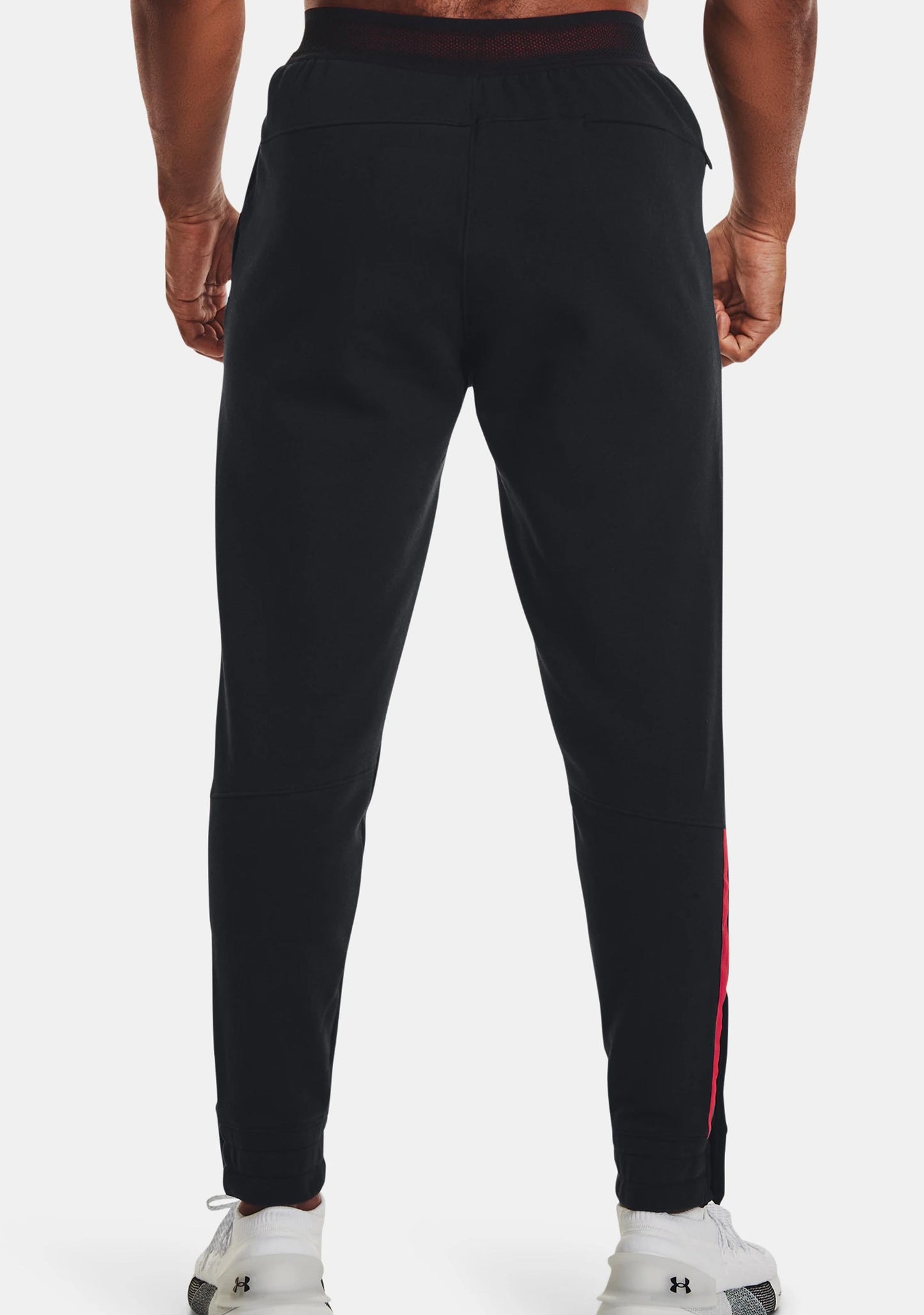 Under Armour Mens Essendon Accelerate Jogger Pants