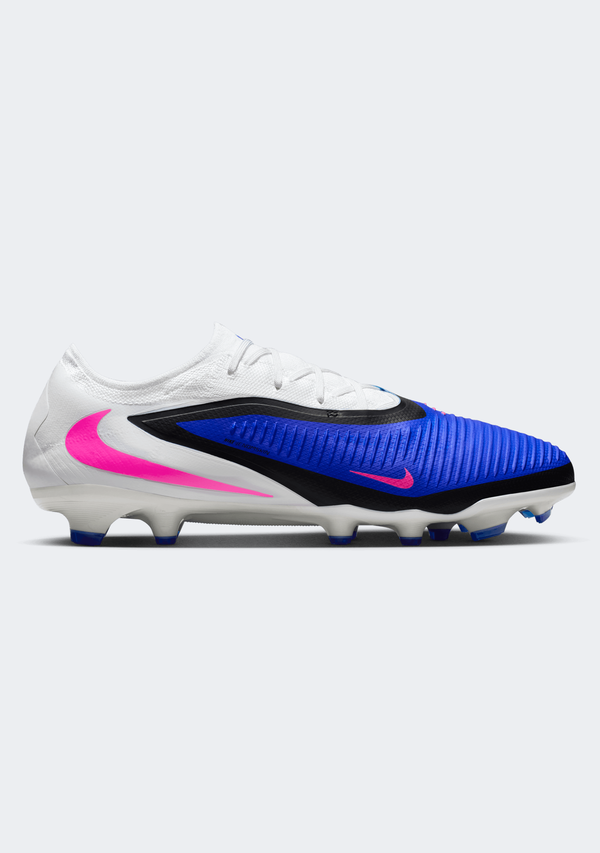 Nike Phantom 6 Low Pro Firm Ground Football Boots