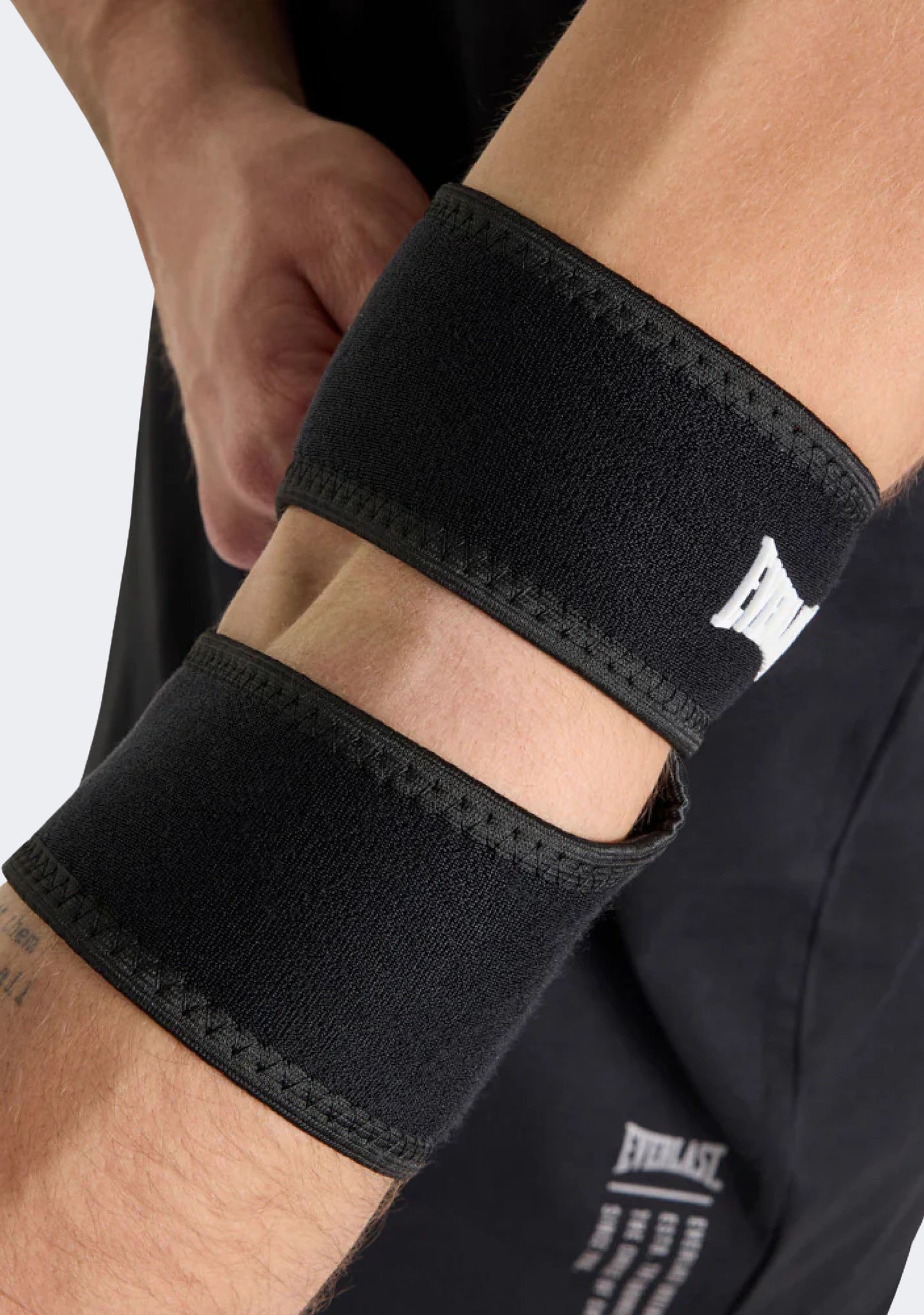 Everlast Neoprene Elbow Support