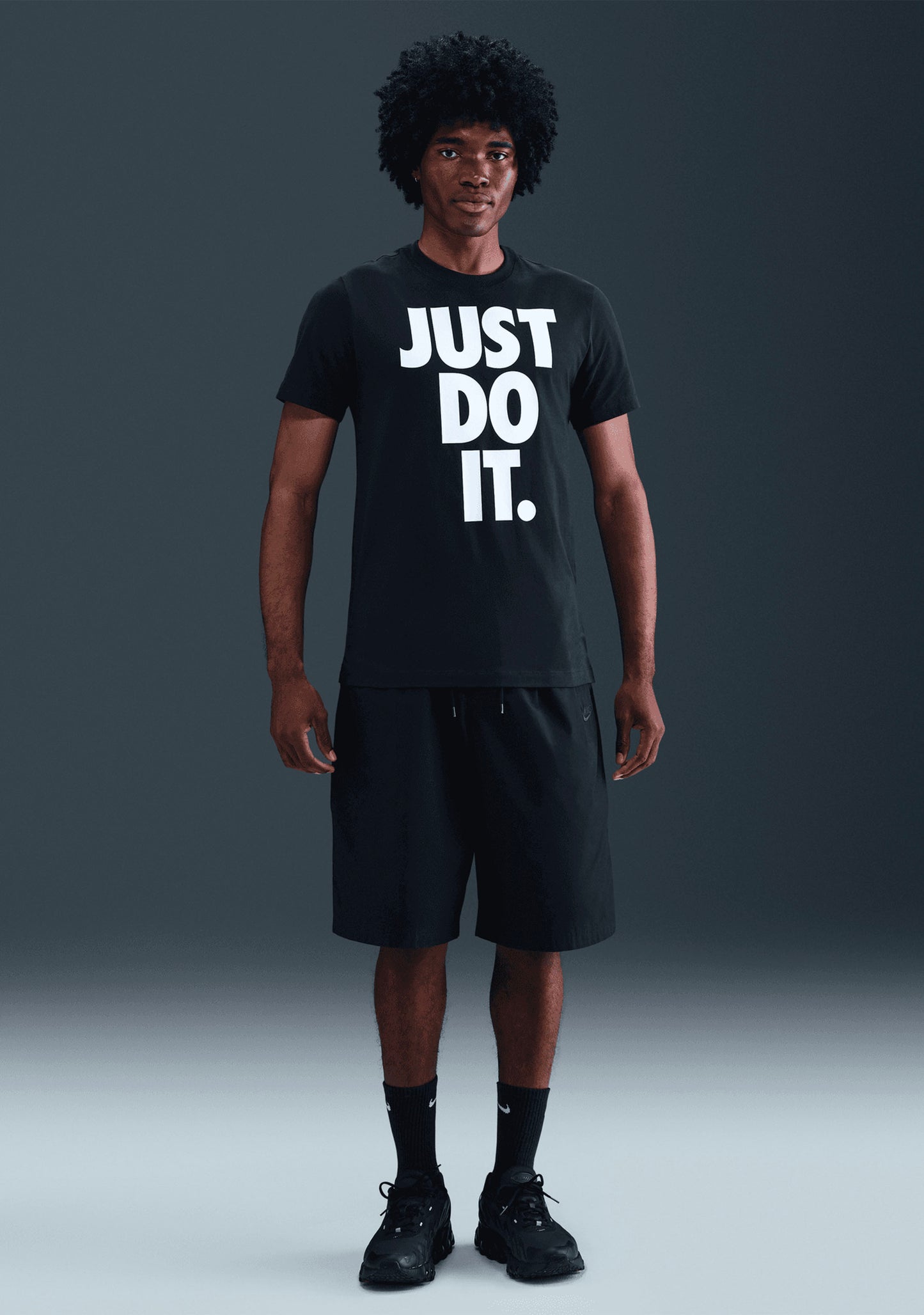 Nike Men's Sportswear Just Do It Tee