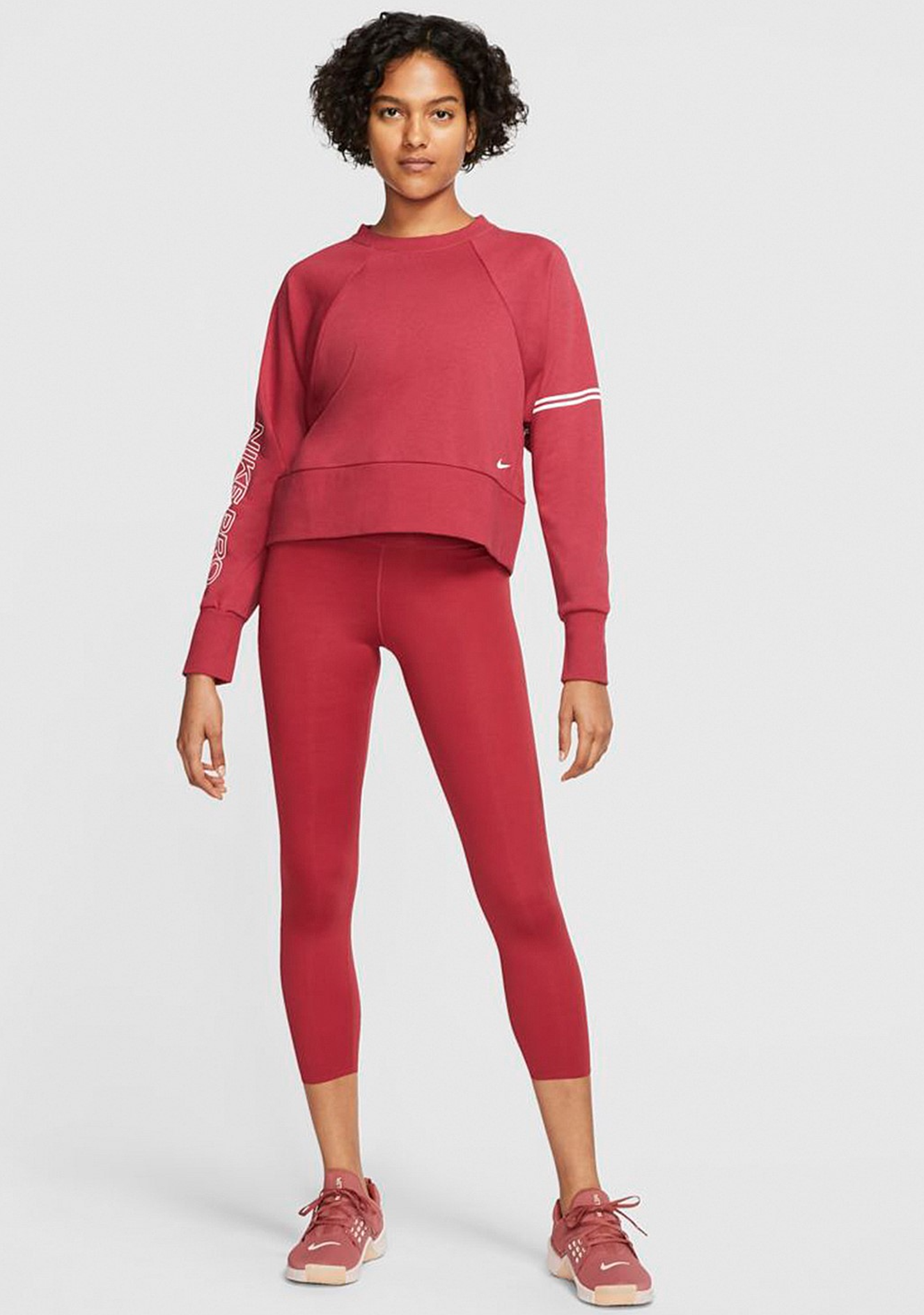 Nike Women's Pro Dri-Fit Get Fit Crew Wild Berry