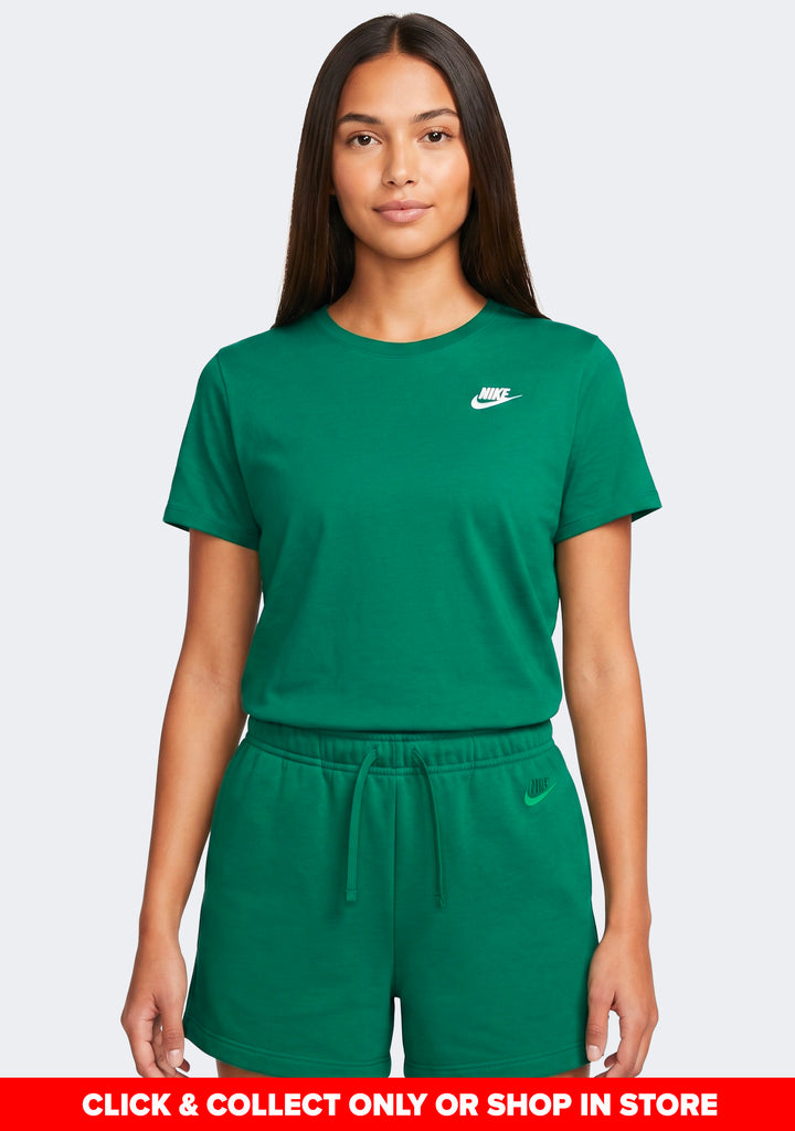 Nike Women's Sportswear Essentials Club Tee