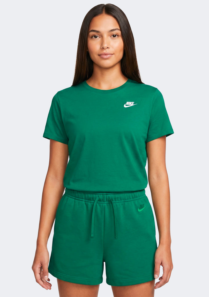 Nike Women's Sportswear Essentials Club Tee