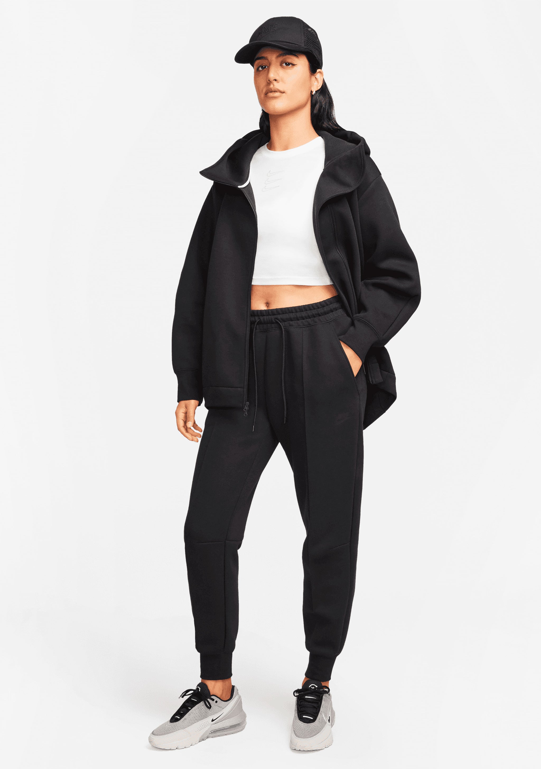 Nike Women’s Sportswear Tech Fleece