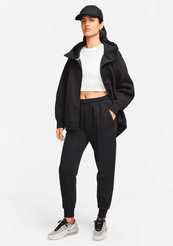 Nike Women’s Sportswear Tech Fleece