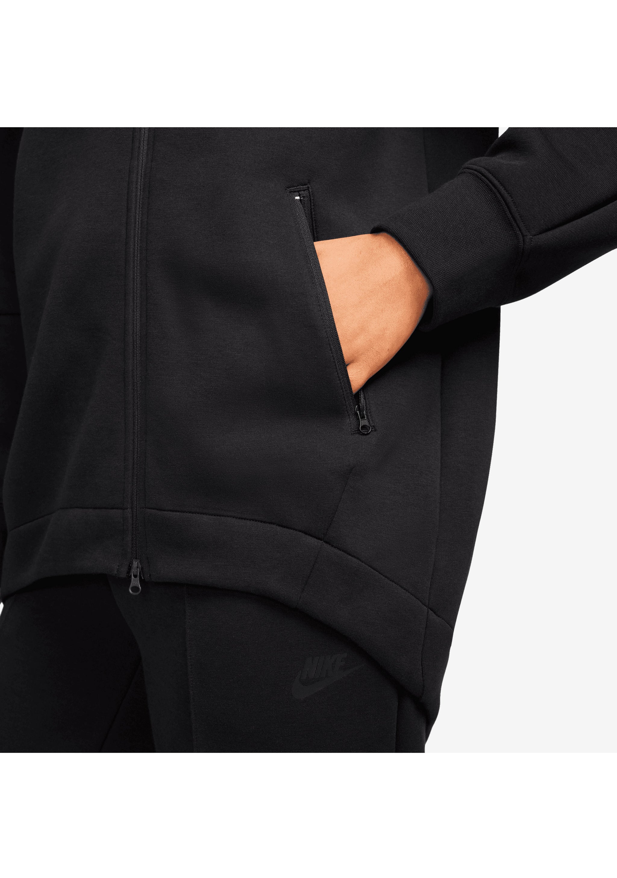 Nike Women’s Sportswear Tech Fleece