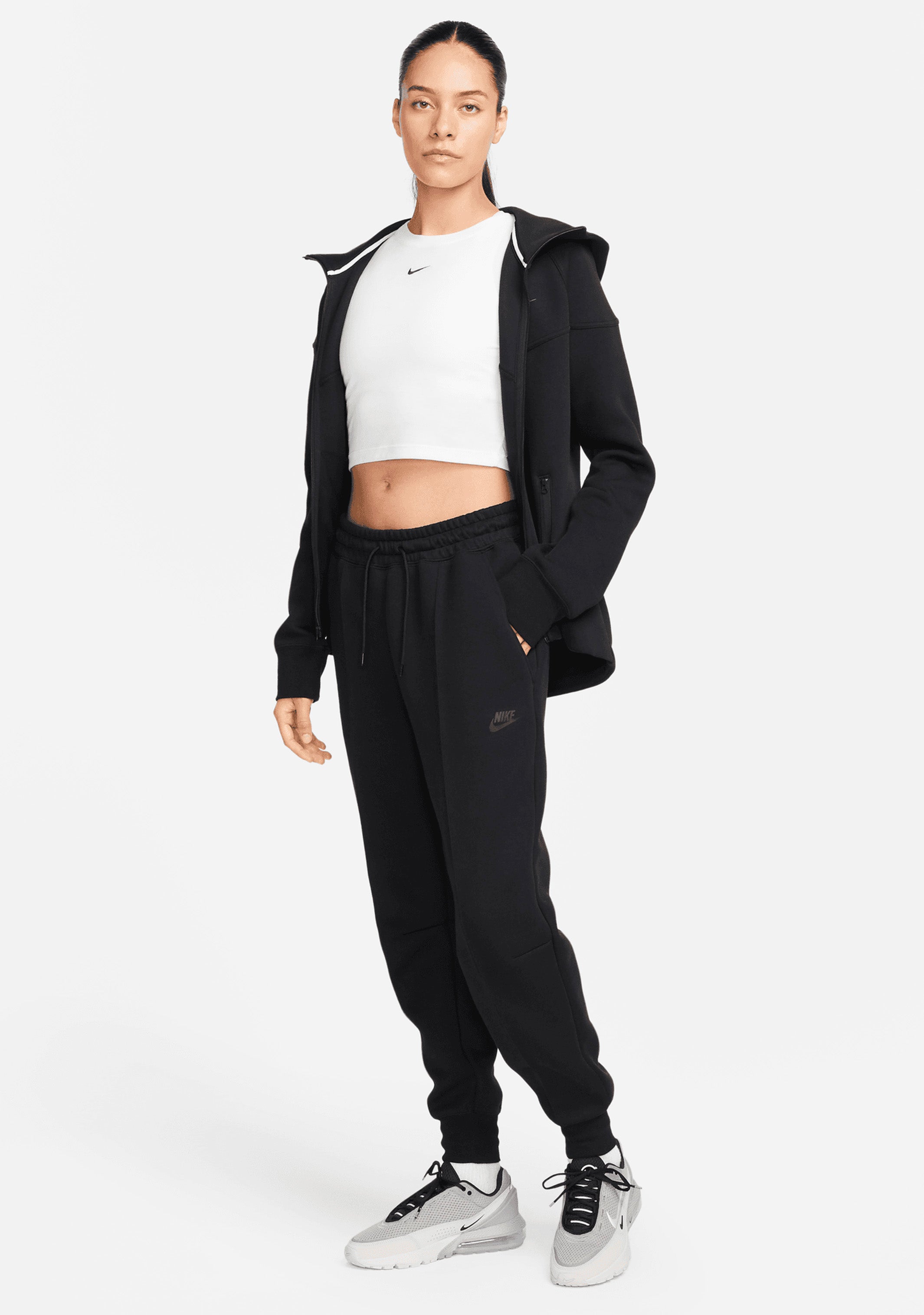 Nike cropped tech fleece pants clearance