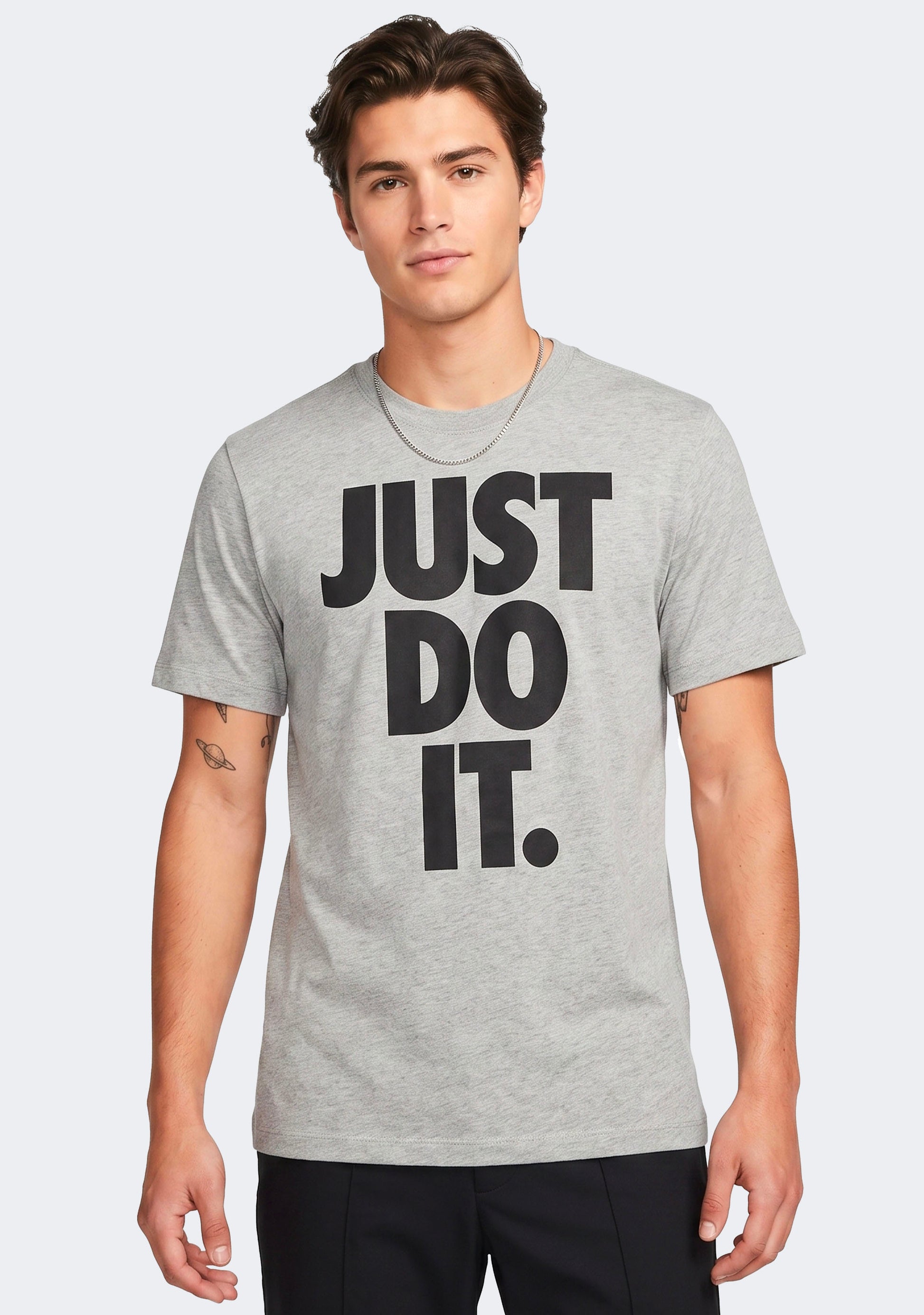 Nike Men's Sportswear “Just Do It.” T-Shirt Grey/Black