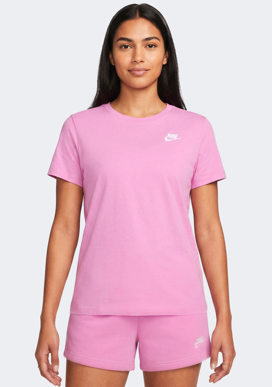 Nike Women's Sportswear Essentials Club Tee