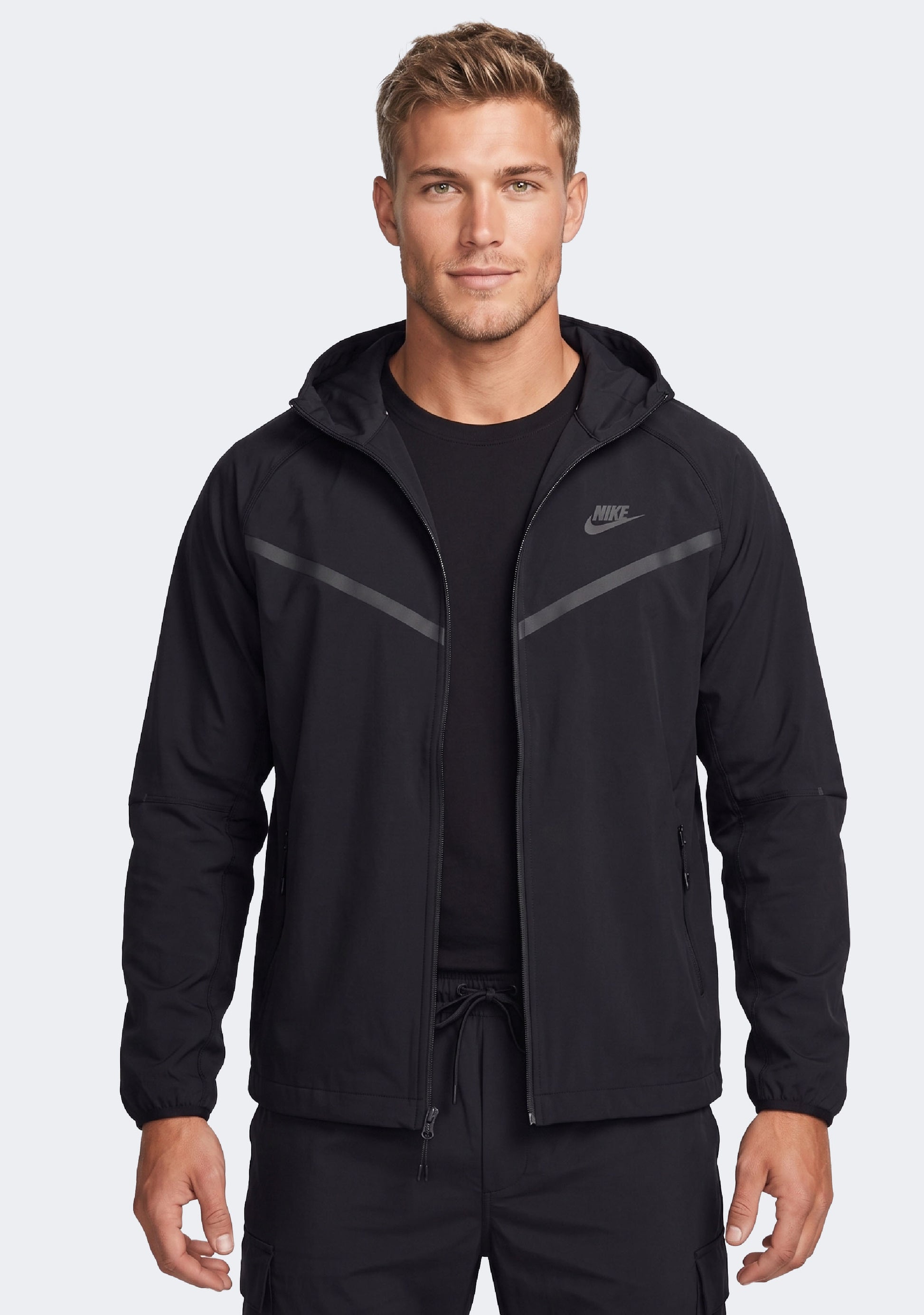 Nike Men's Sportswear Tech Woven Windbreaker