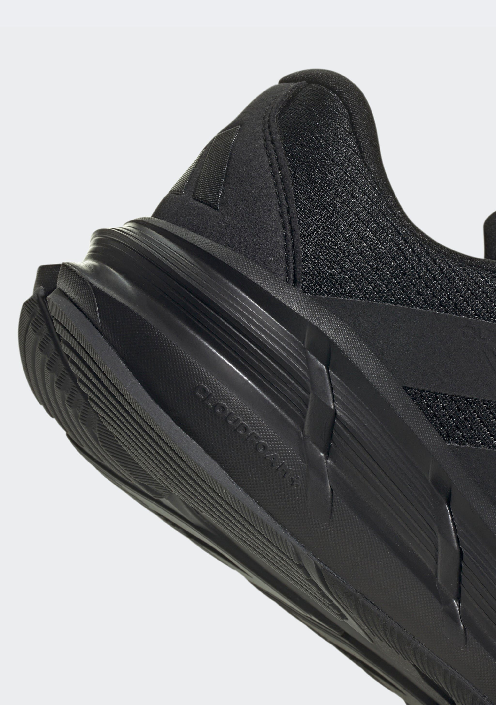 Adidas Men's Questar 3