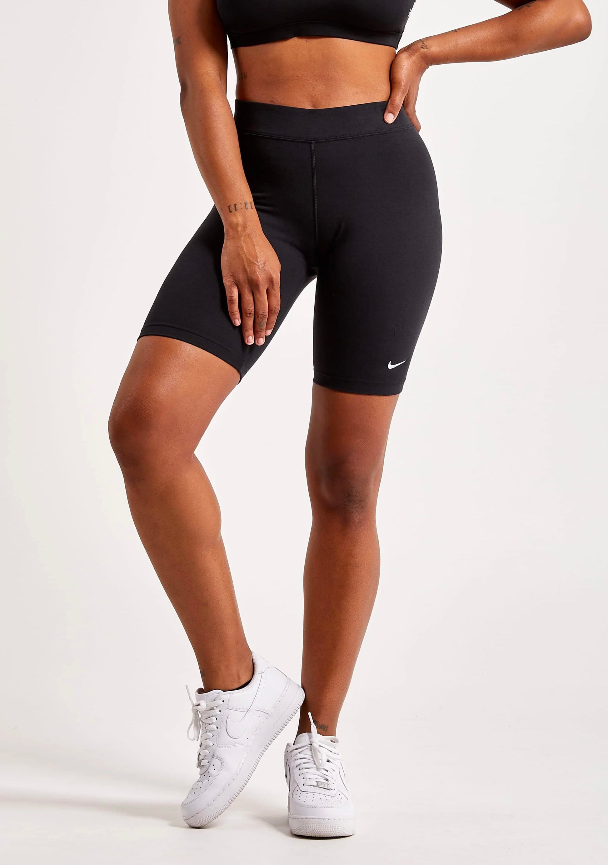 Nike Women's ESS Biker Shorts