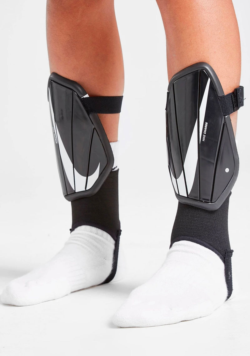 Nike Junior Charge Shin Guards <br> SP2165 010