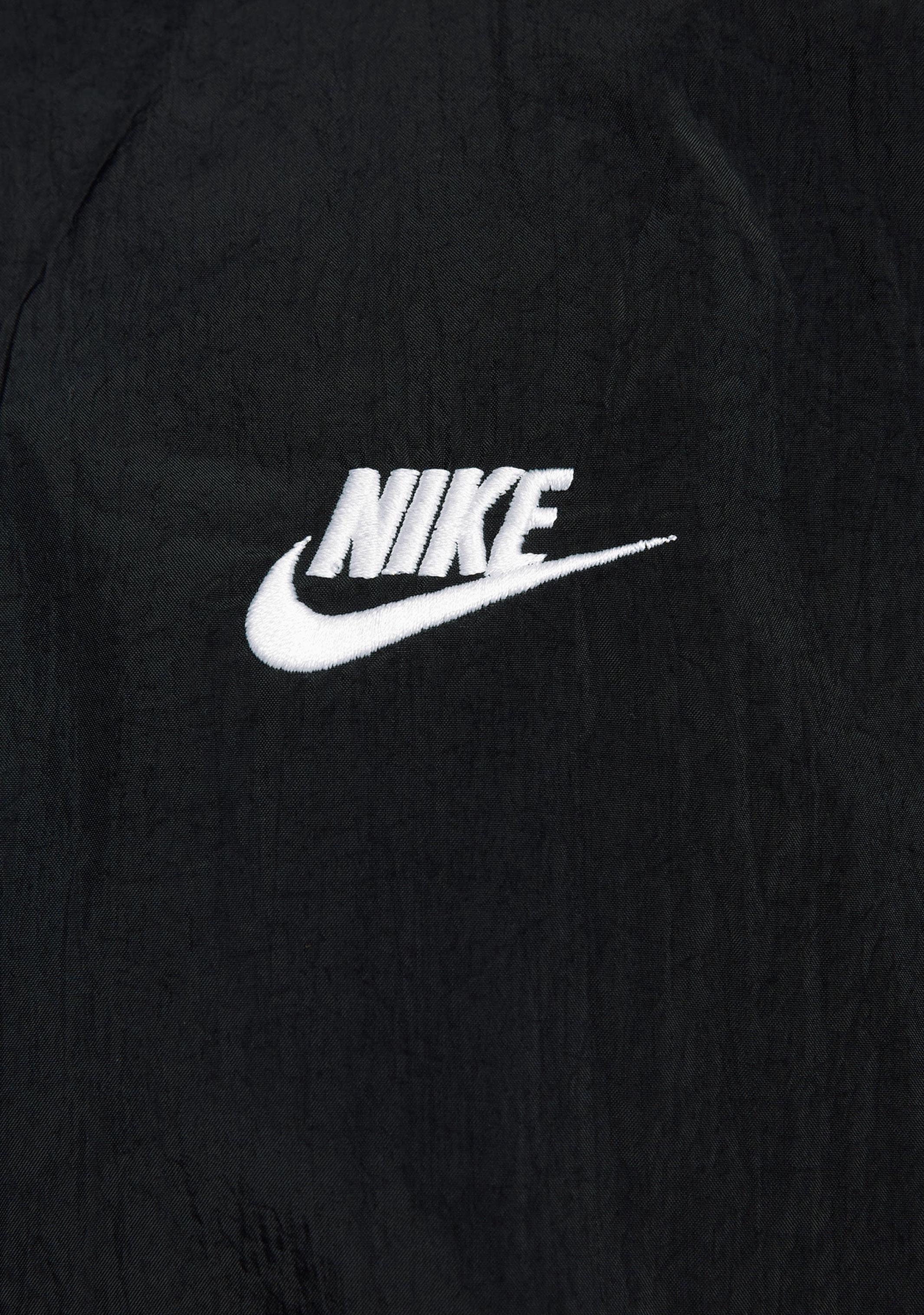 Nike Women’s Sportswear Essential Windrunner