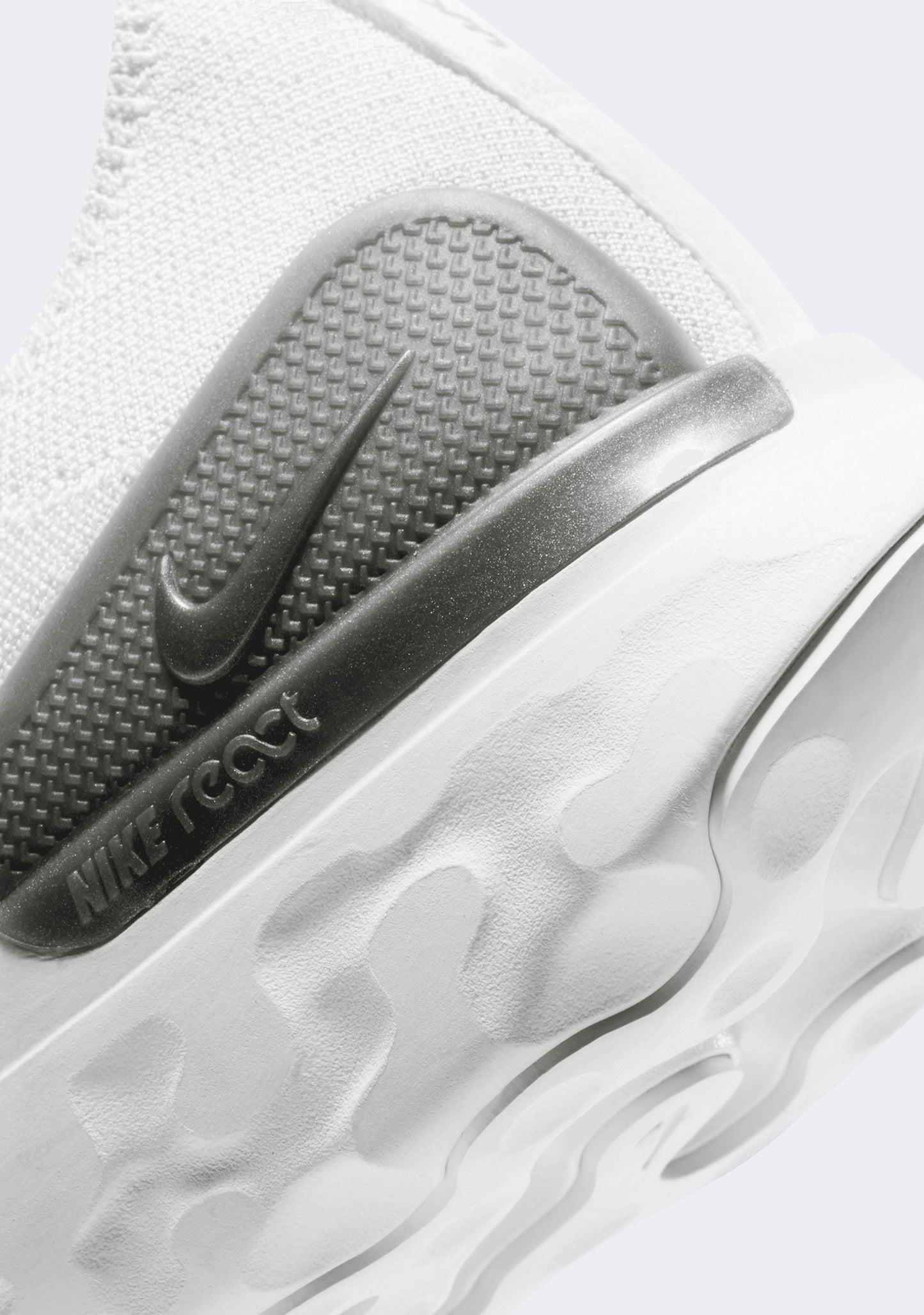 Nike Women's React Phantom Run FK 2