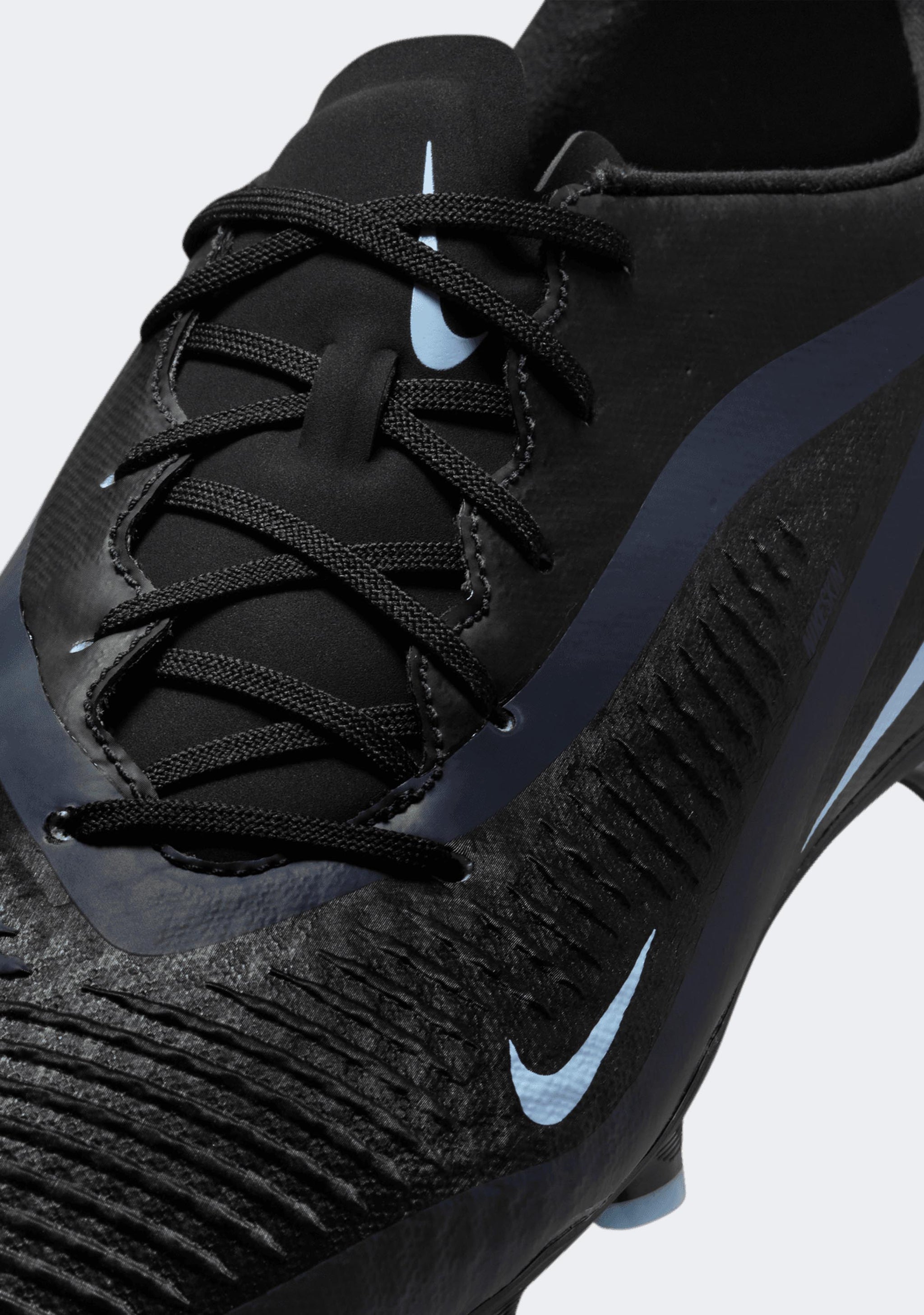 Nike Men's Phantom 6 Low Academy FG/MG