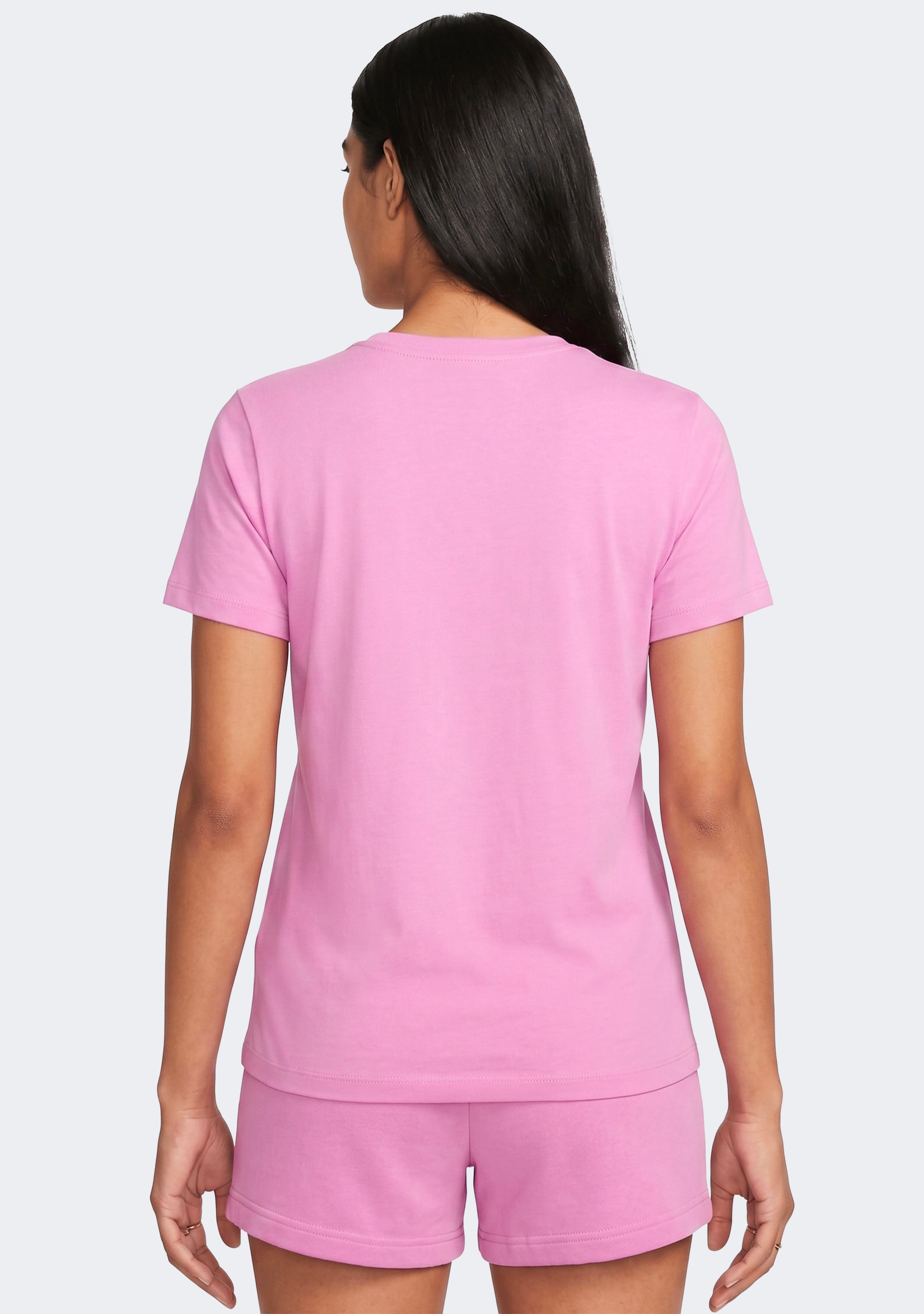 Nike Women's Sportswear Essentials Club Tee