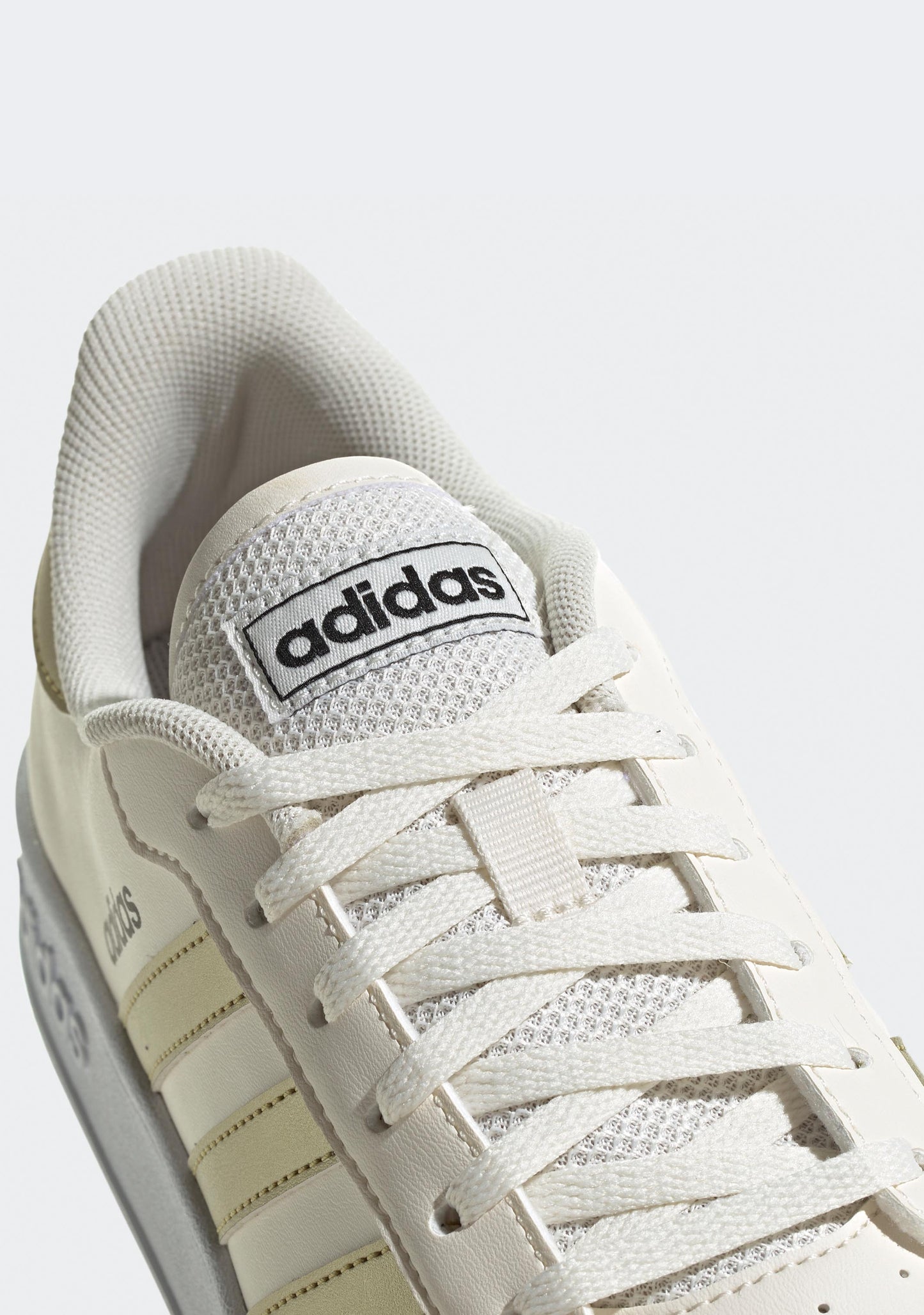 Adidas Women's Breaknet