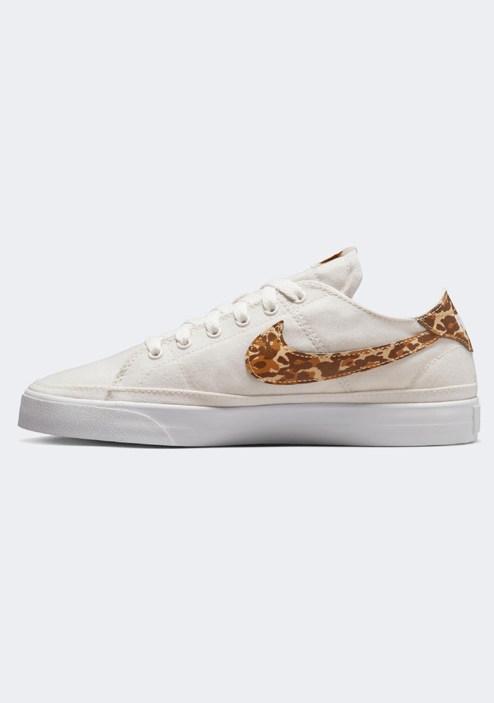 Nike Women’s Court Legacy Canvas