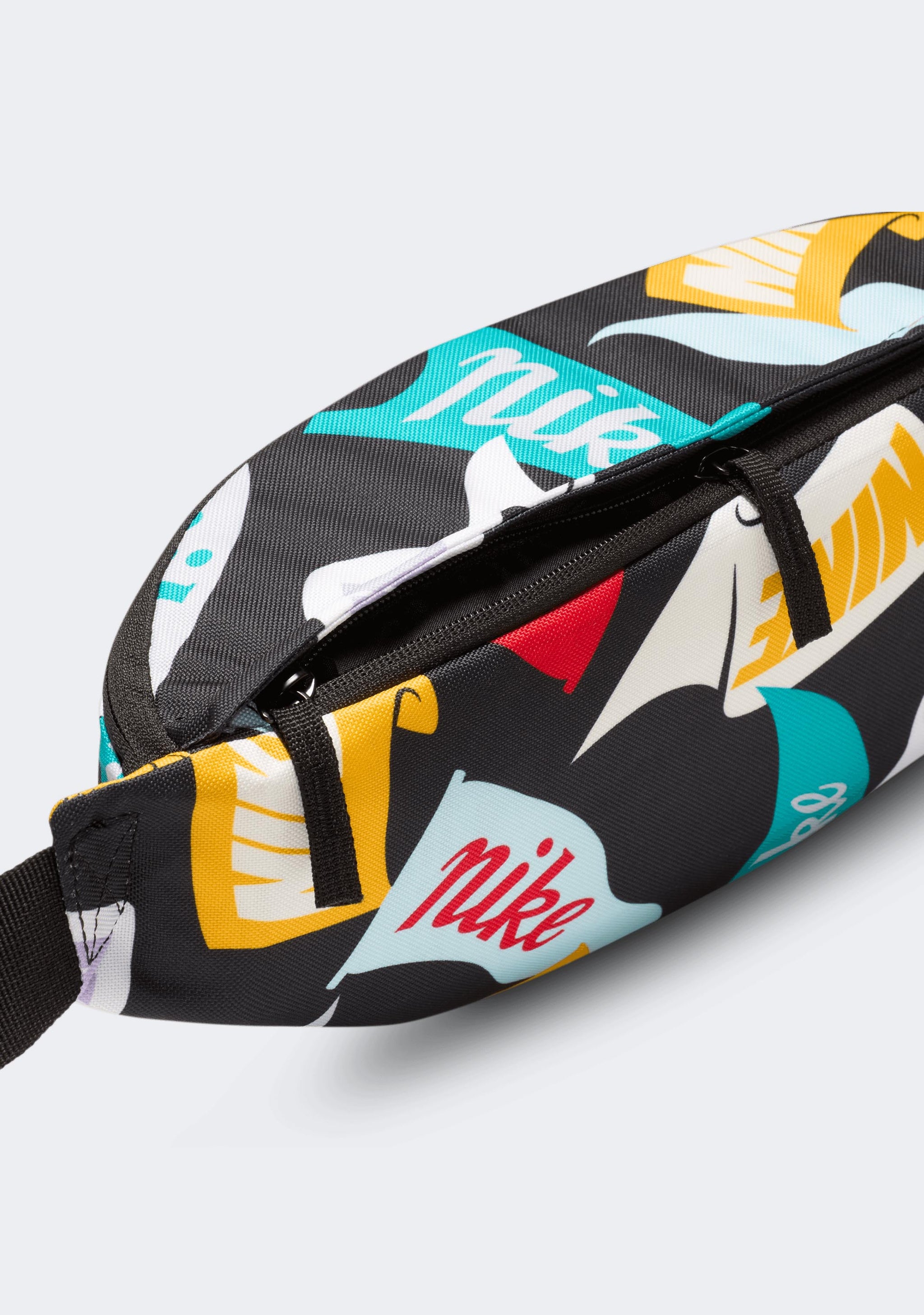 Nike Heritage Cross-body Bag (3L)