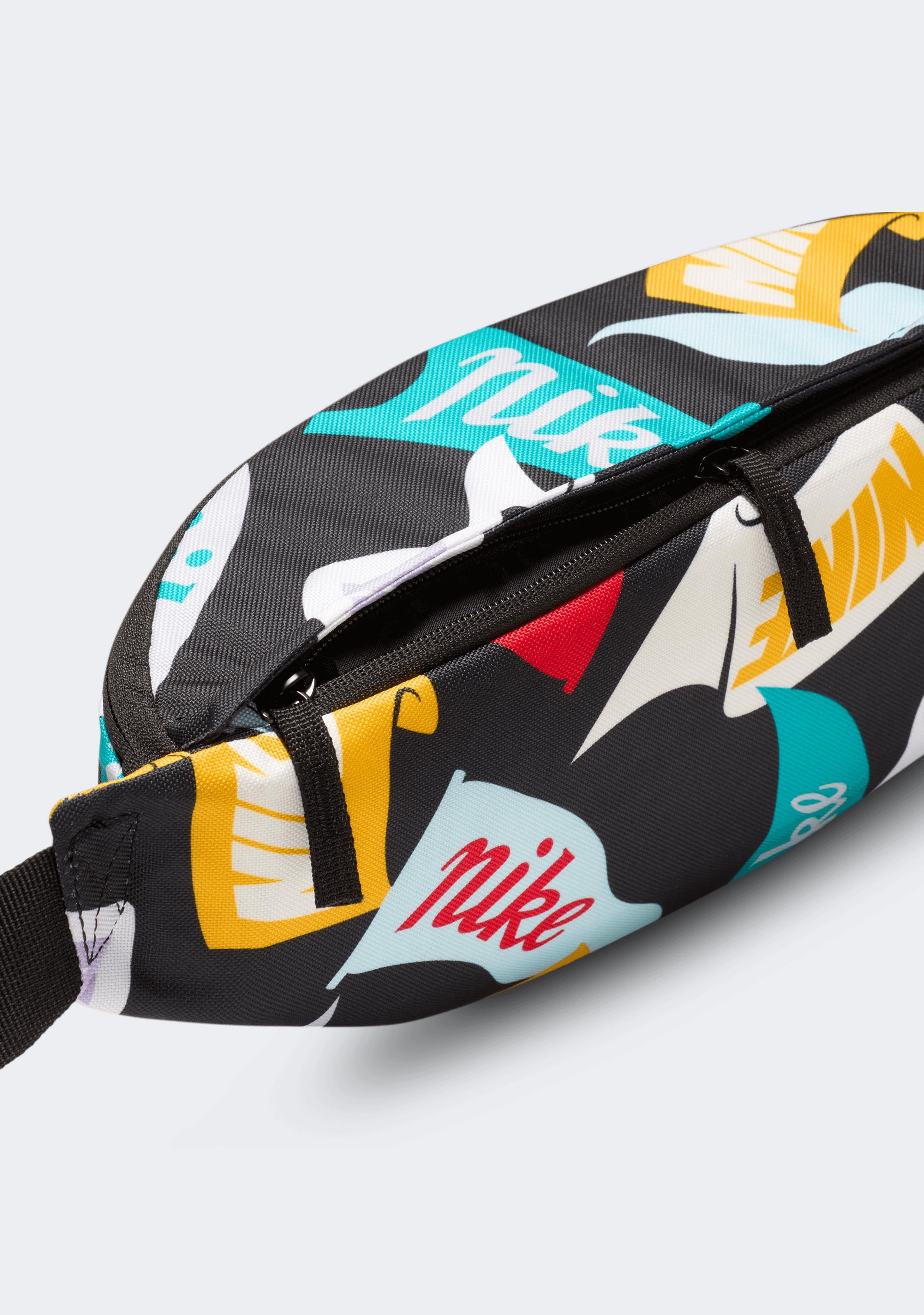Nike Heritage Cross-body Bag (3L)