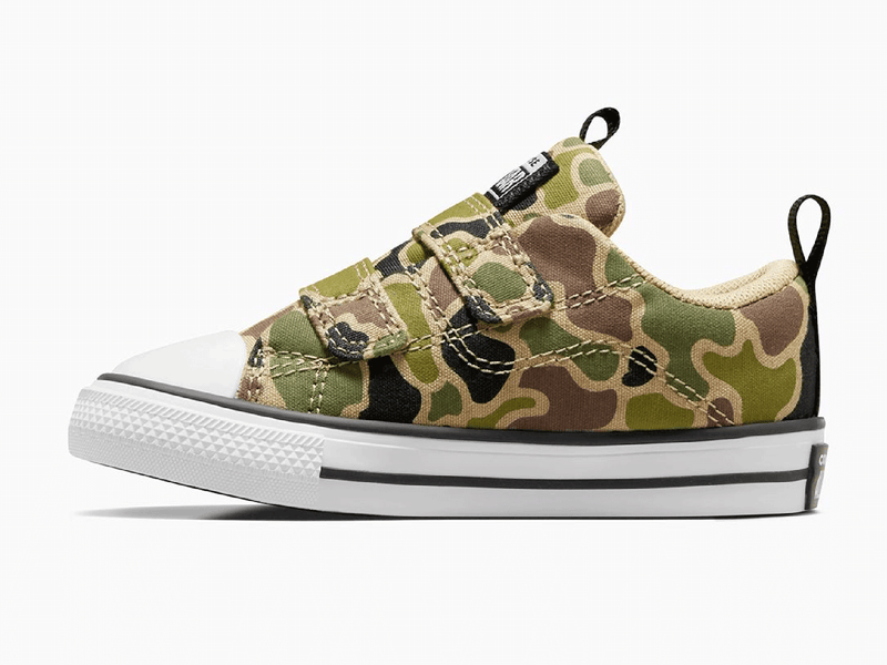 Camouflage chuck taylors sales low