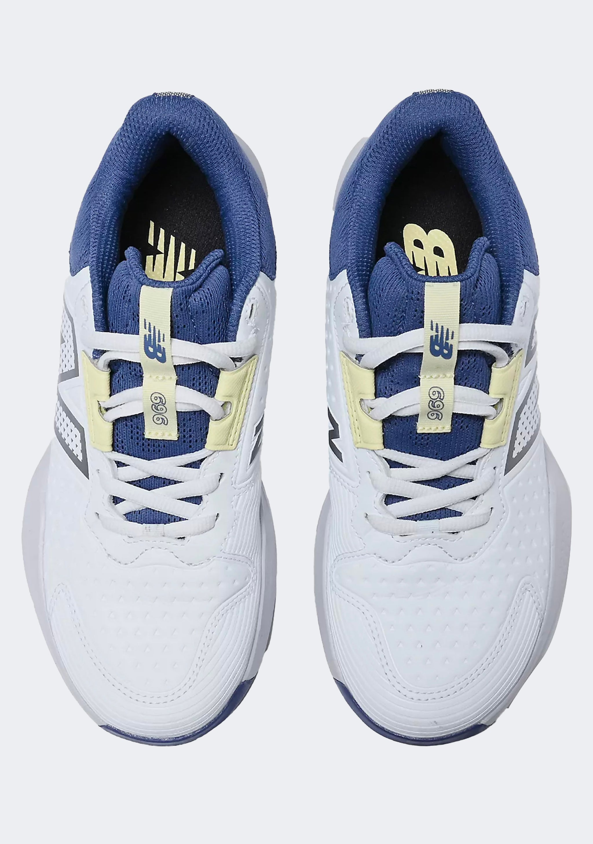 New Balance Women's 696 V6 Synthetic