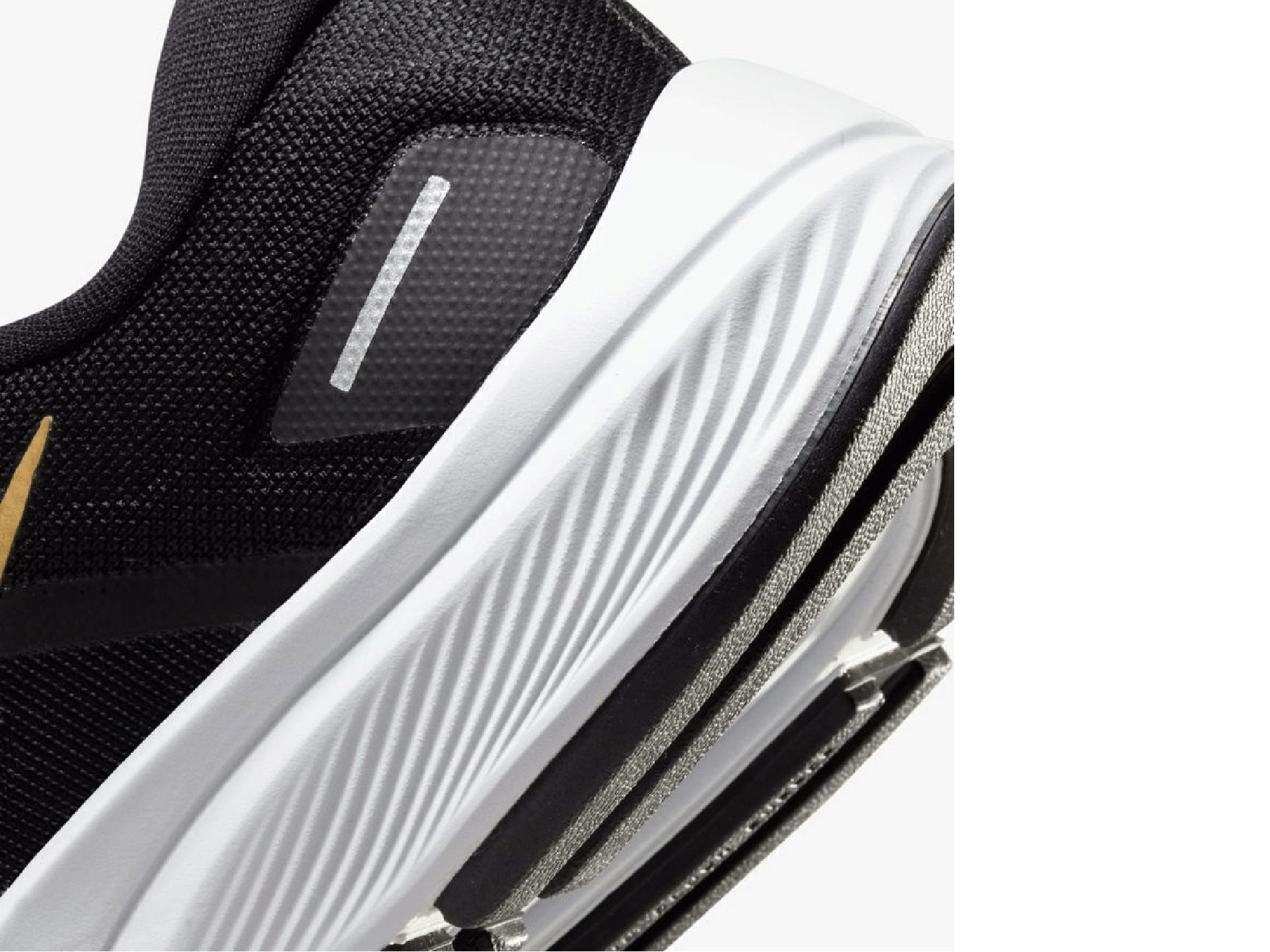 Nike Women’s Air Zoom Vomero 16