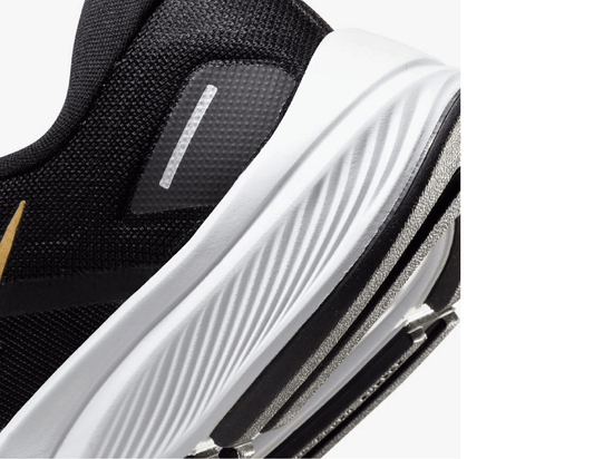 Nike Women’s Air Zoom Vomero 16