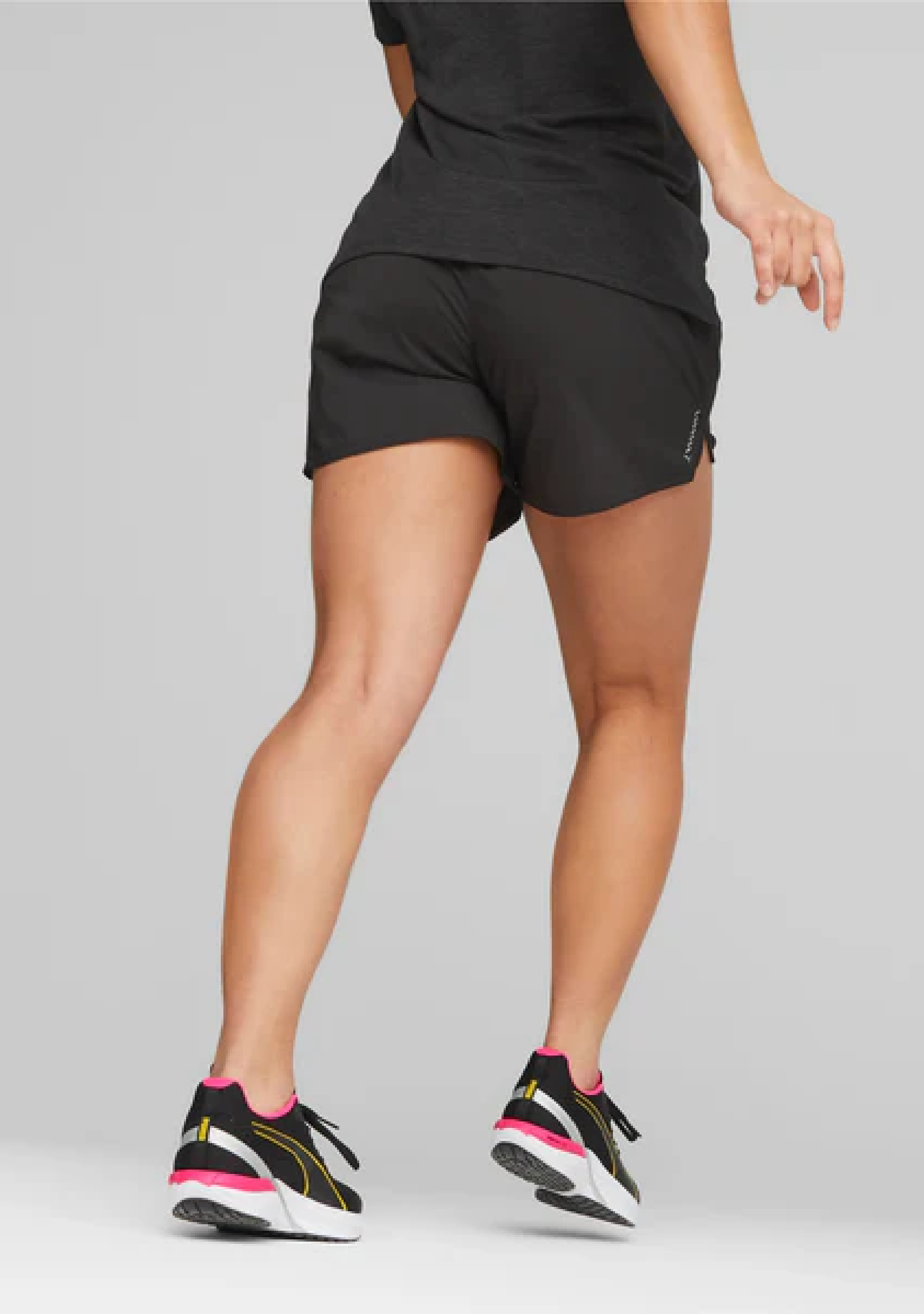 Puma Women's Run Fav Woven 5 Inch Short