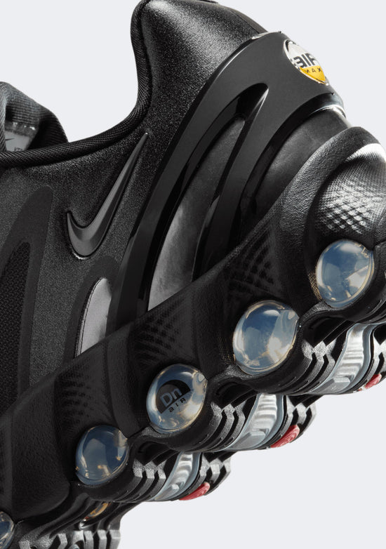 Nike Women's Air Max DN8